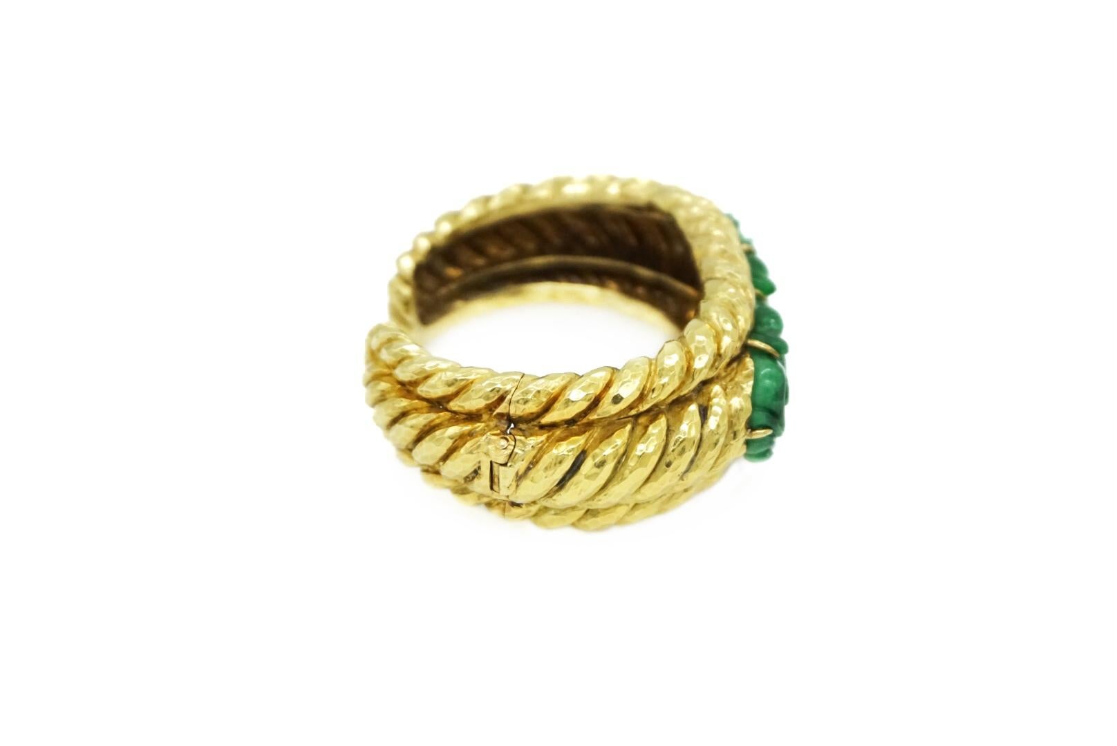 Round Cut David Webb Green Jade and 18k Yellow Gold Bracelet For Sale