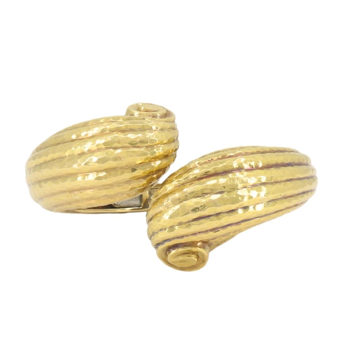 Bracelet manchette en or 18k martelé David Webb en vente 6