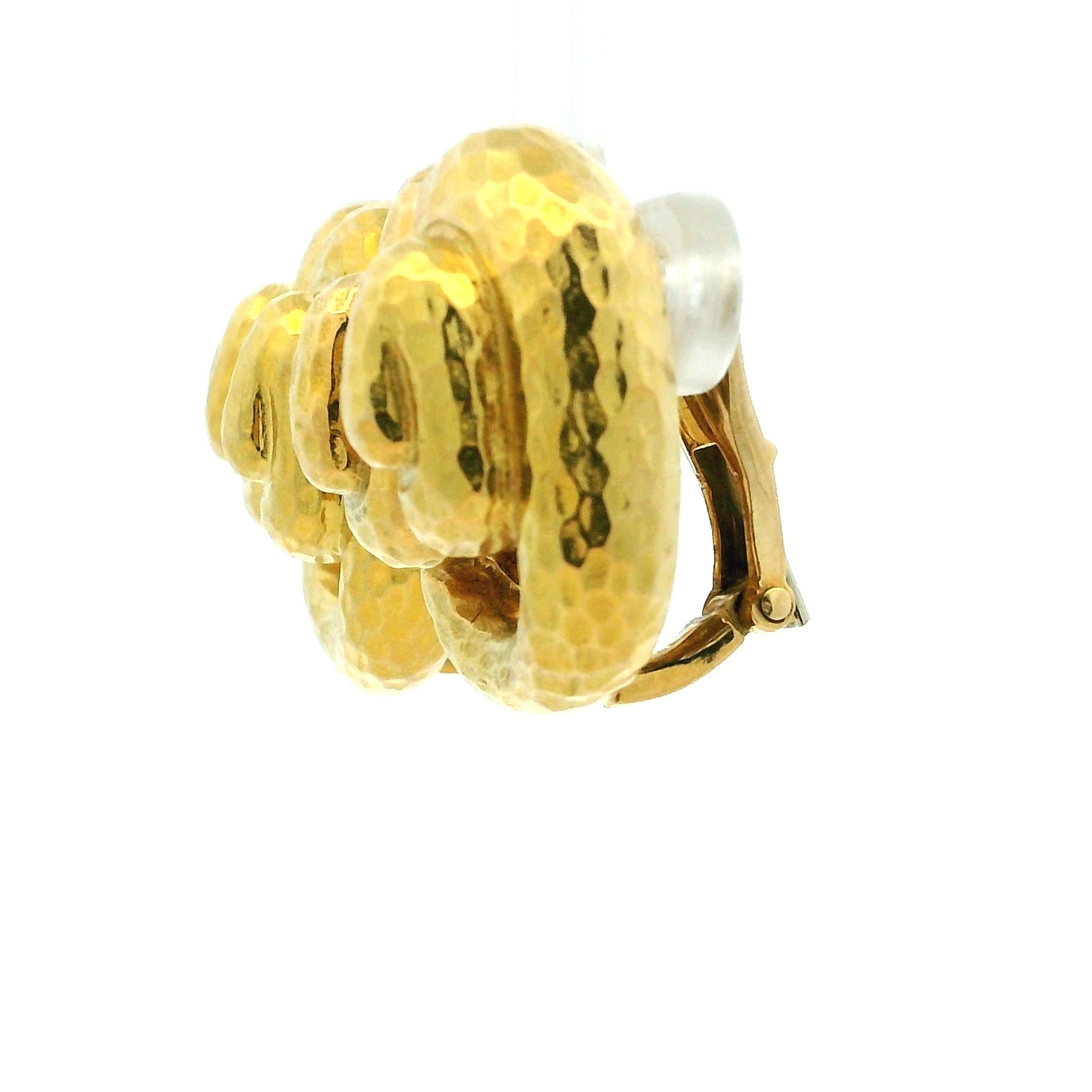 David Webb Gehämmerte 18K Gold Skulpturale Loop-Ohrringe im Angebot 6