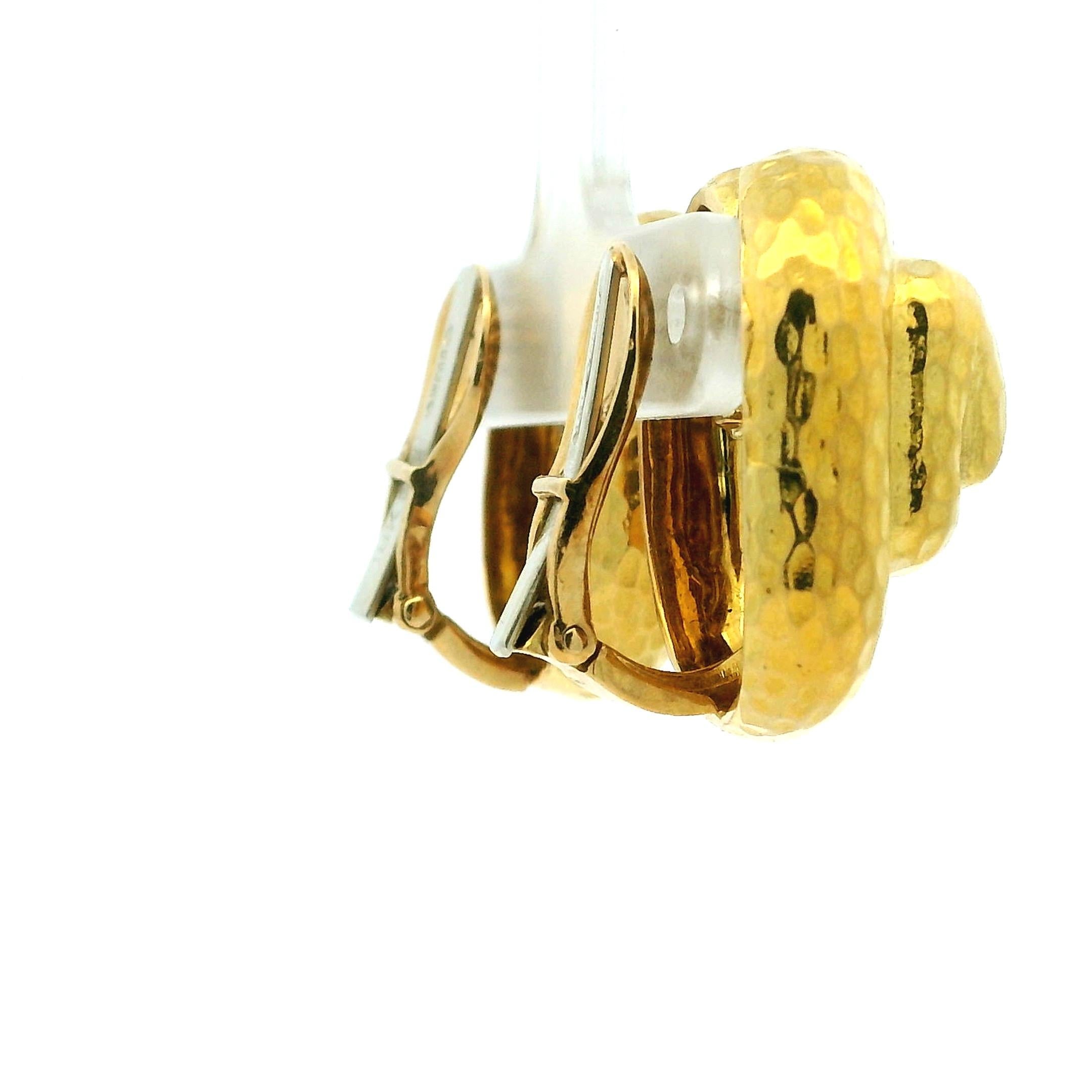 David Webb Gehämmerte 18K Gold Skulpturale Loop-Ohrringe Damen im Angebot