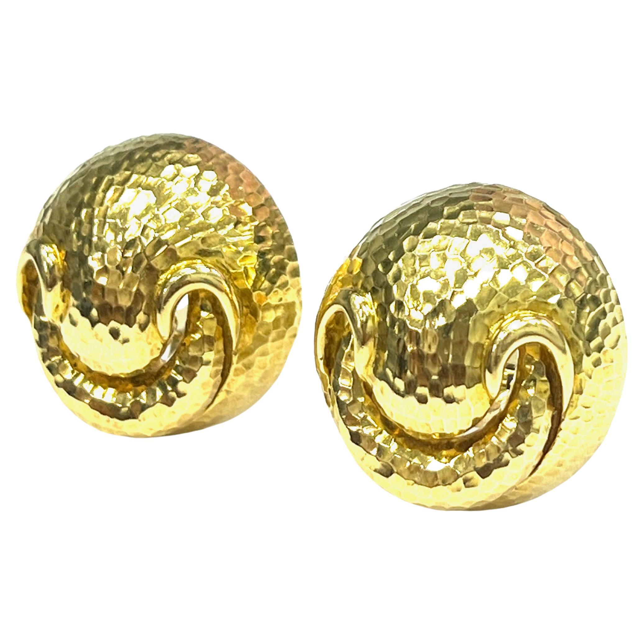 Contemporary David Webb Hammered 18k Yellow Gold Round Smiley Ear Clips For Sale