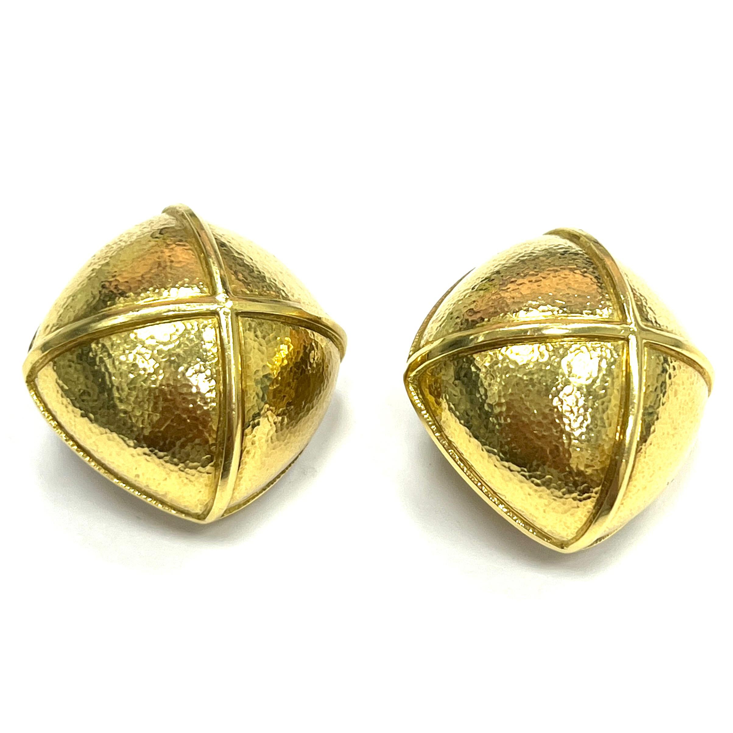 Contemporary David Webb Hammered 18k Yellow Gold X Ear Clips For Sale
