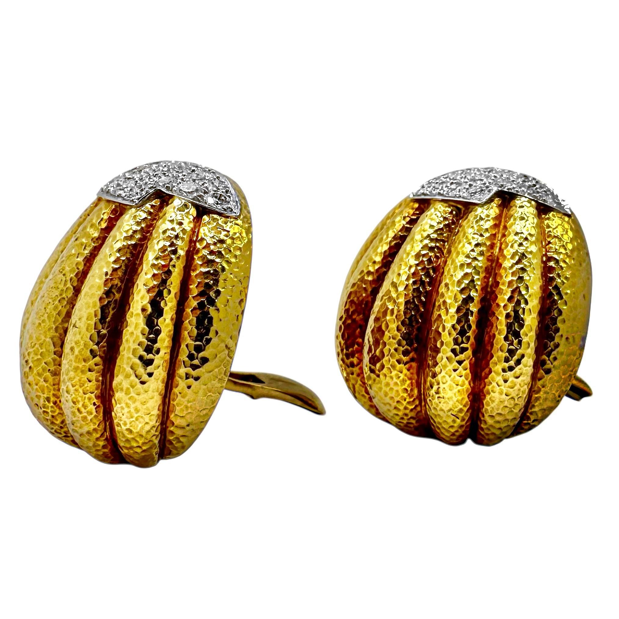 Modern David Webb Hammered Fluted Gold Earrings With Diamond Encrusted Accents For Sale