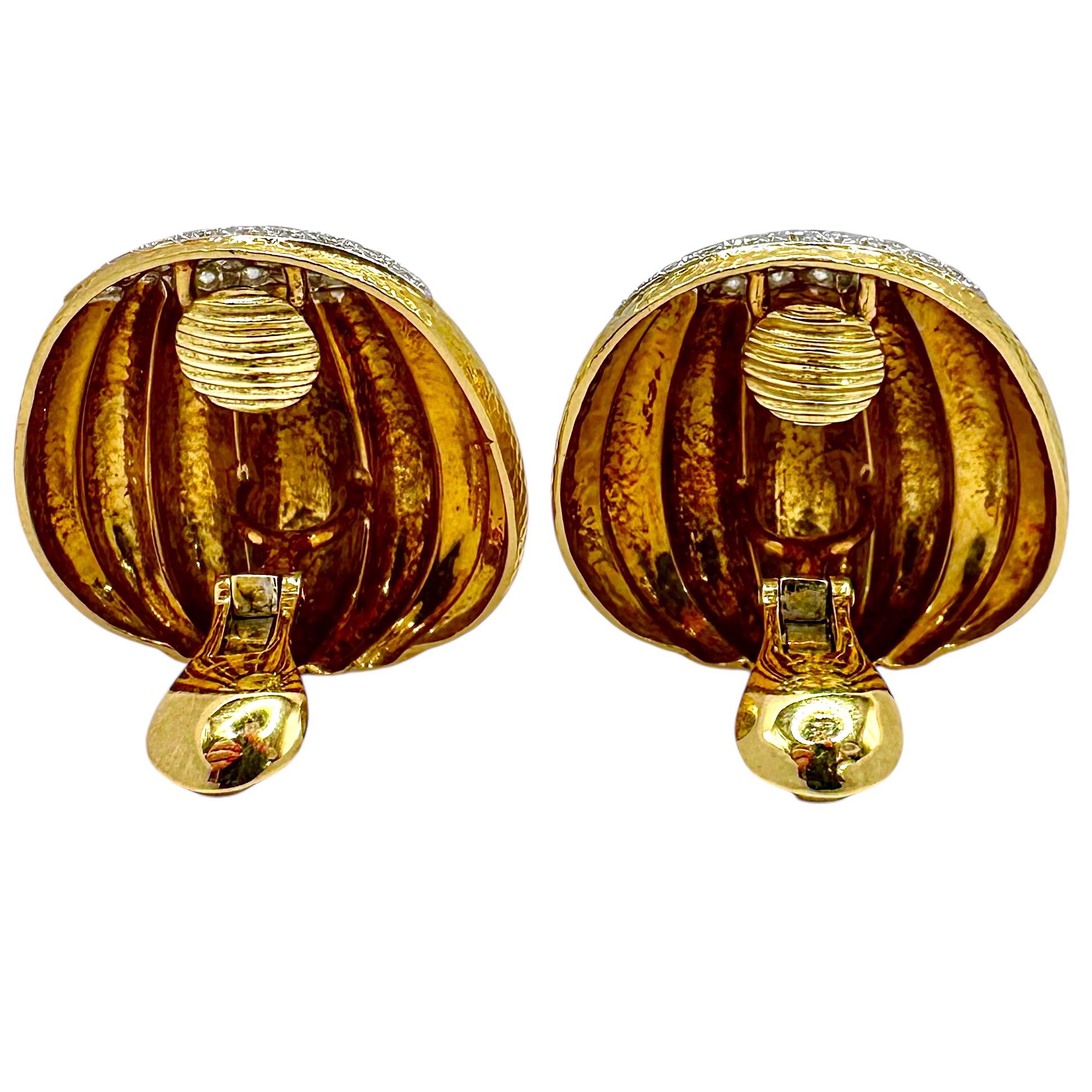 David Webb Hammered Fluted Gold Earrings With Diamond Encrusted Accents In Excellent Condition For Sale In Palm Beach, FL