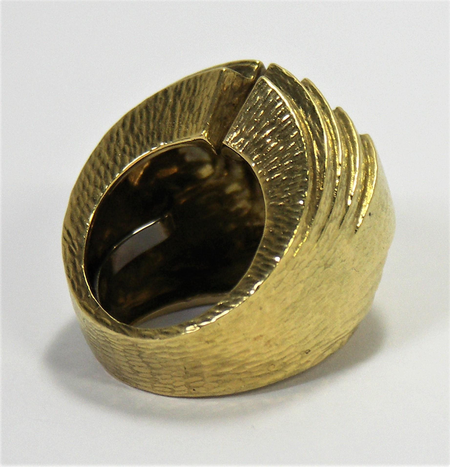 David Webb Hammered Gold Geometric Design Ring Damen