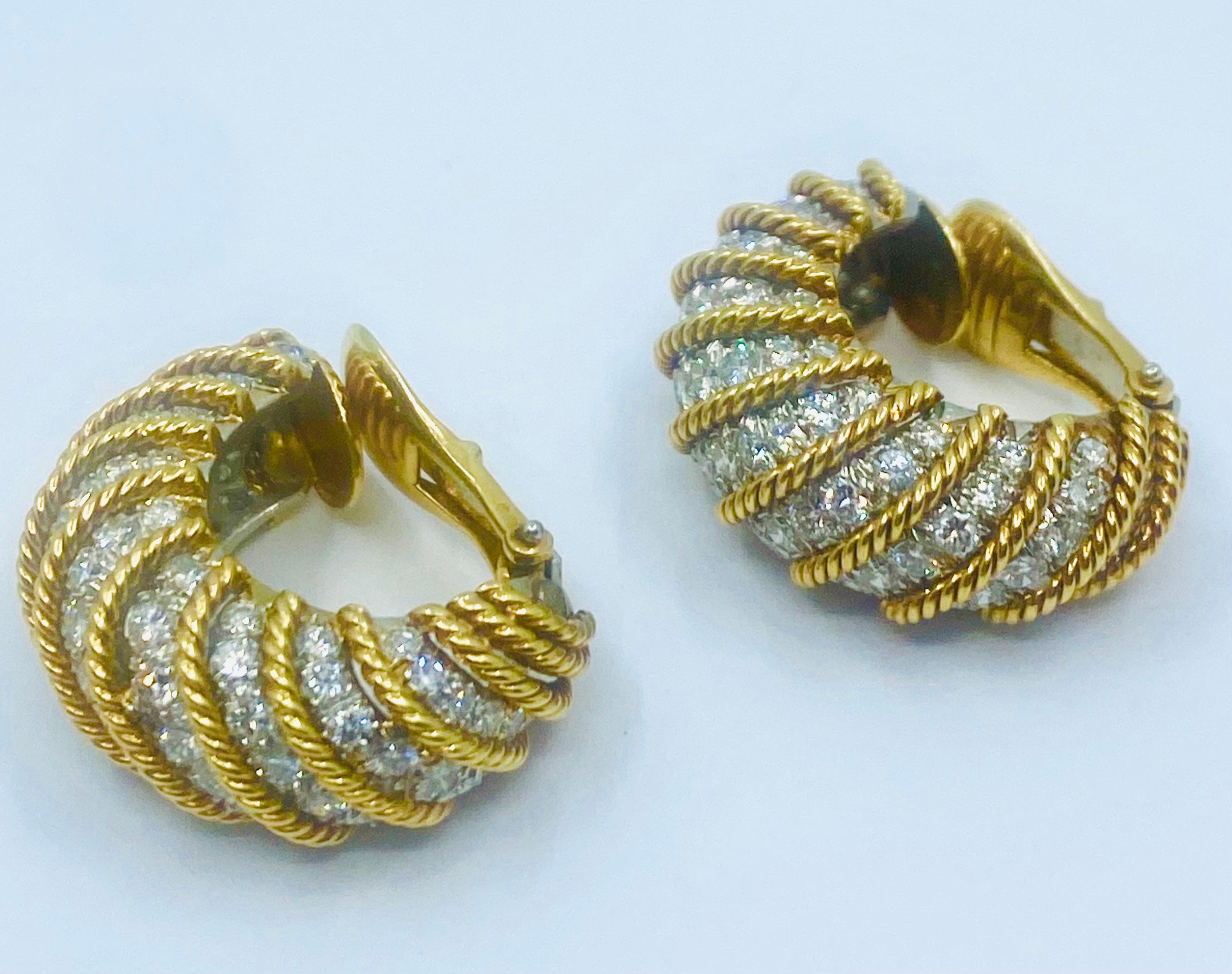 David Webb Huggie Earrings Diamond Gold For Sale 1