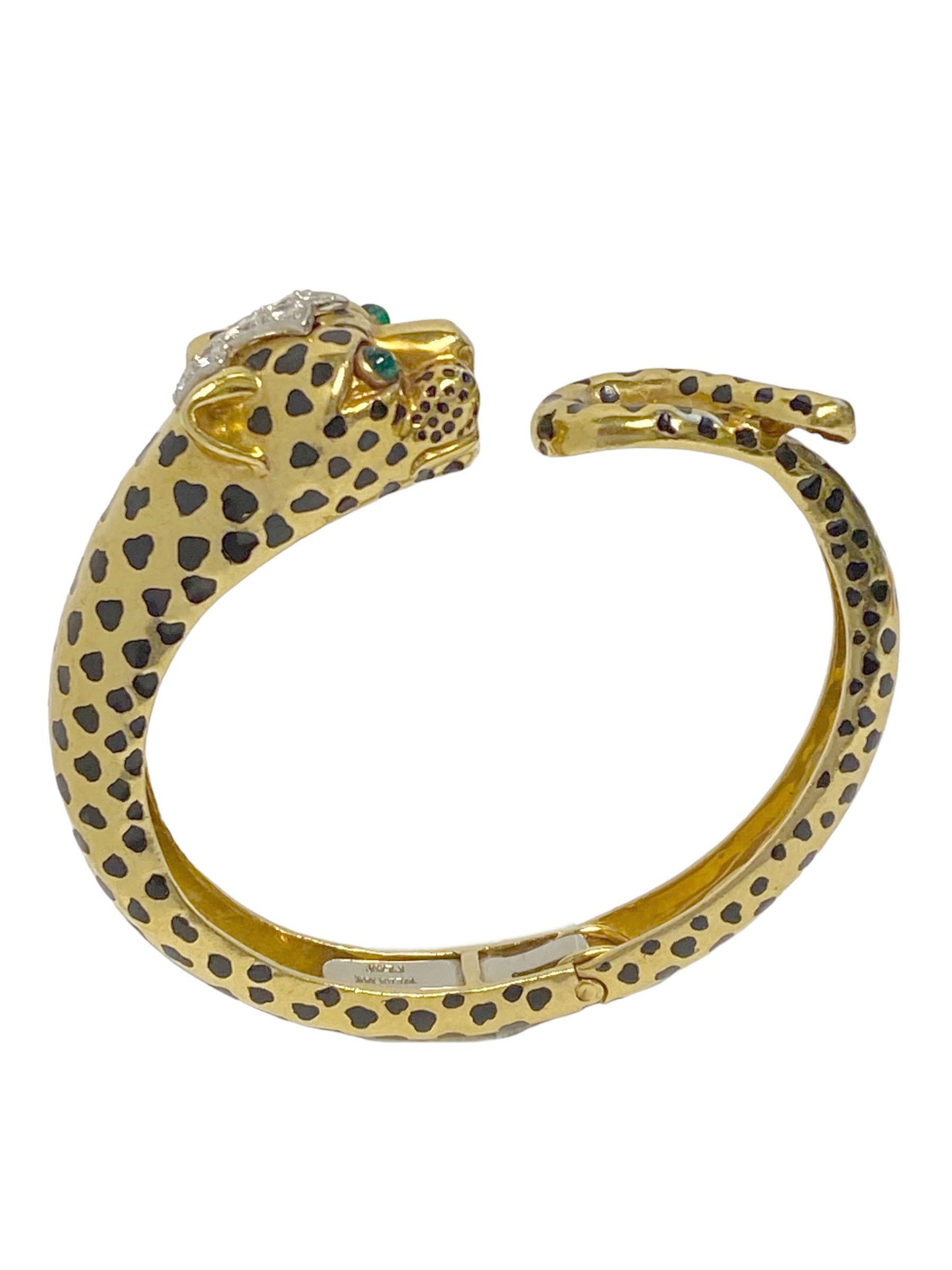 Round Cut David Webb Iconic Yellow Gold Platinum and Gem Set Leopard Bangle Bracelet For Sale