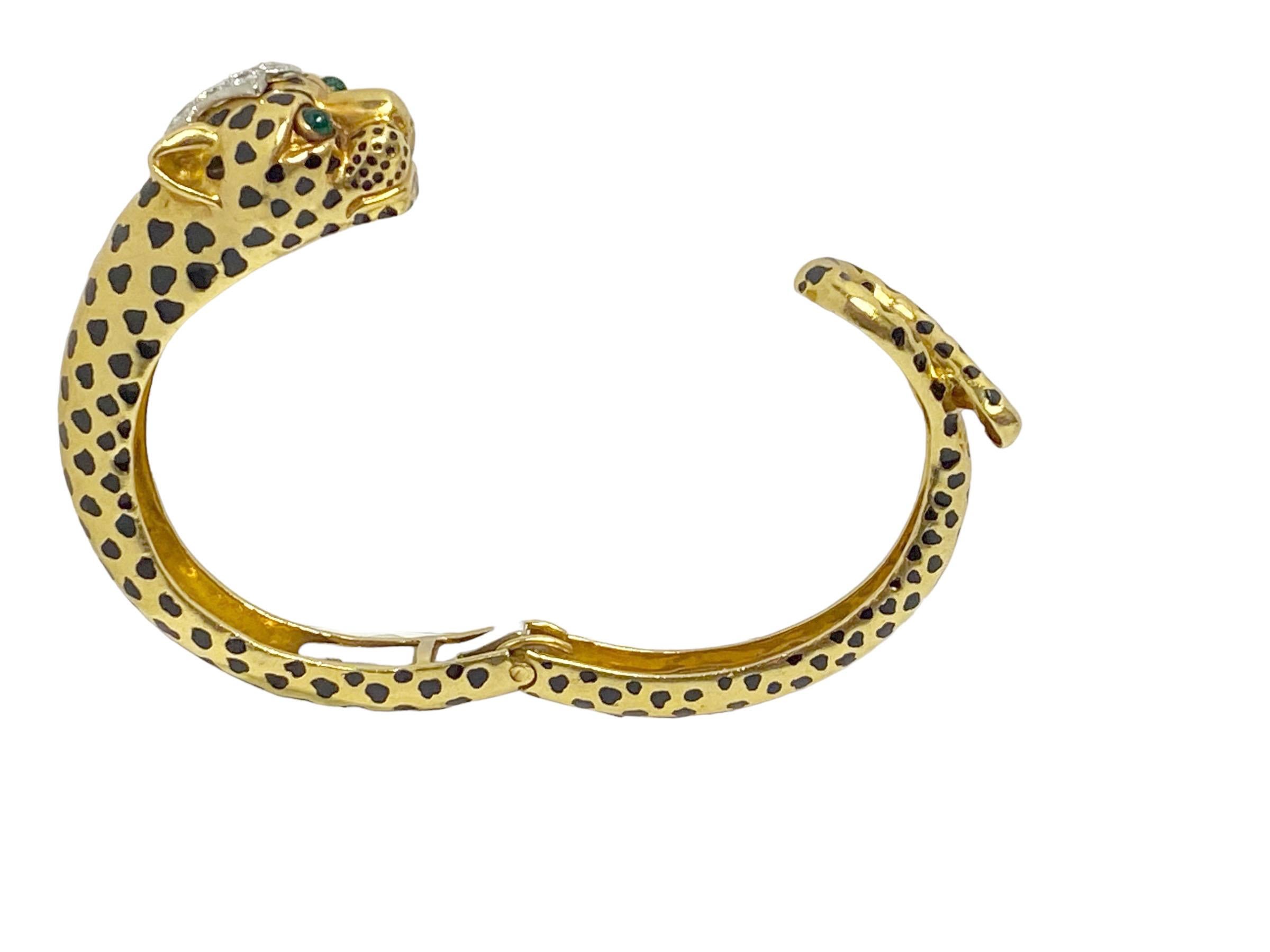 David Webb Iconic Gelbgold Platin und Edelsteinbesatz Leopard Armreif im Angebot 2