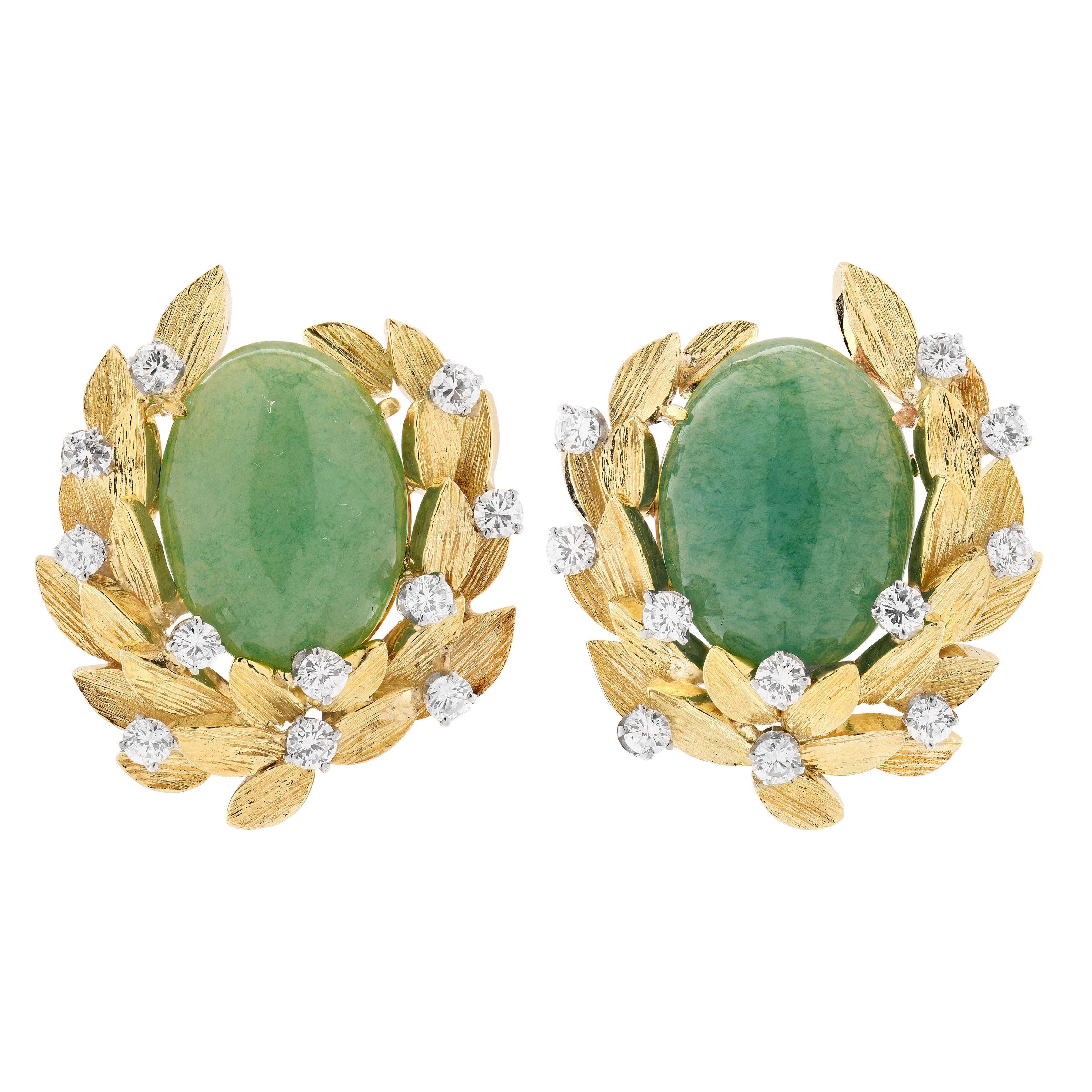 These exceptional earrings originate from the illustrious American jewelry house of David Webb, renowned since 1957 for its bold artistry and impeccable craftsmanship. Masterfully rendered in a harmonious blend of 18k white and yellow gold, this