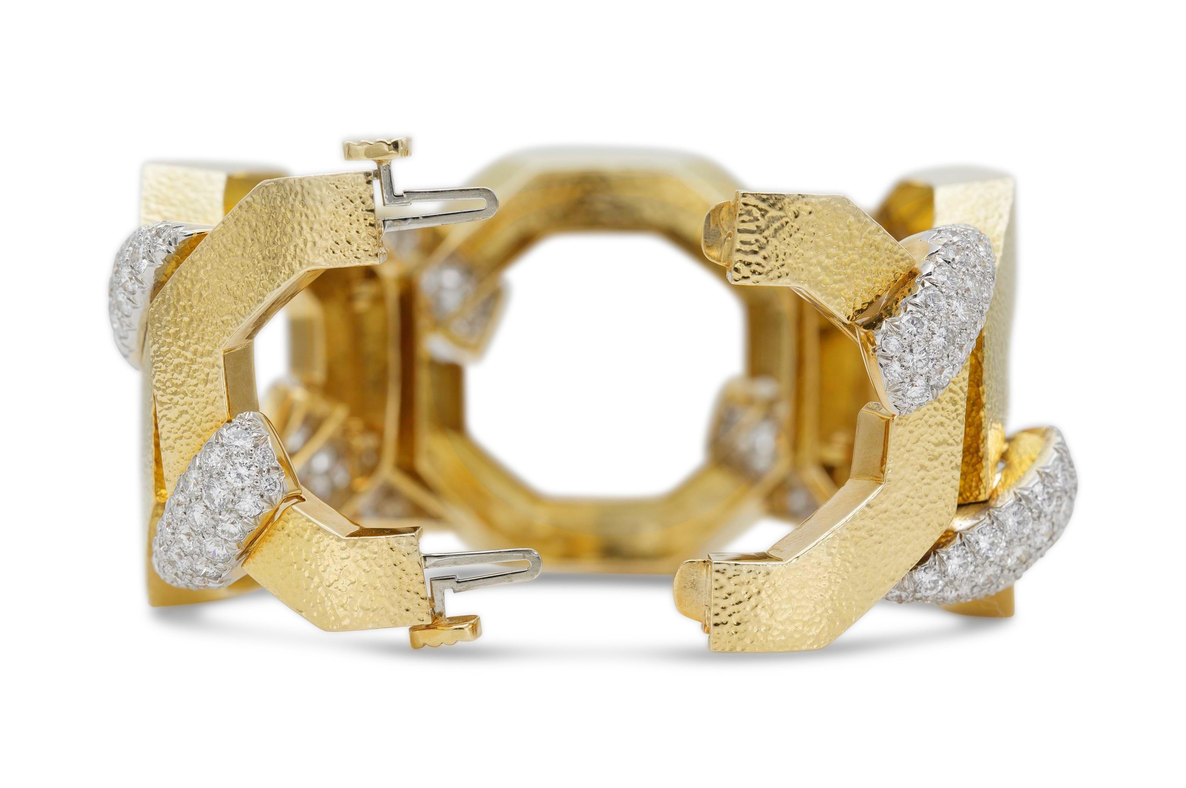 Taille ronde David Webb Bracelet Juno en vente