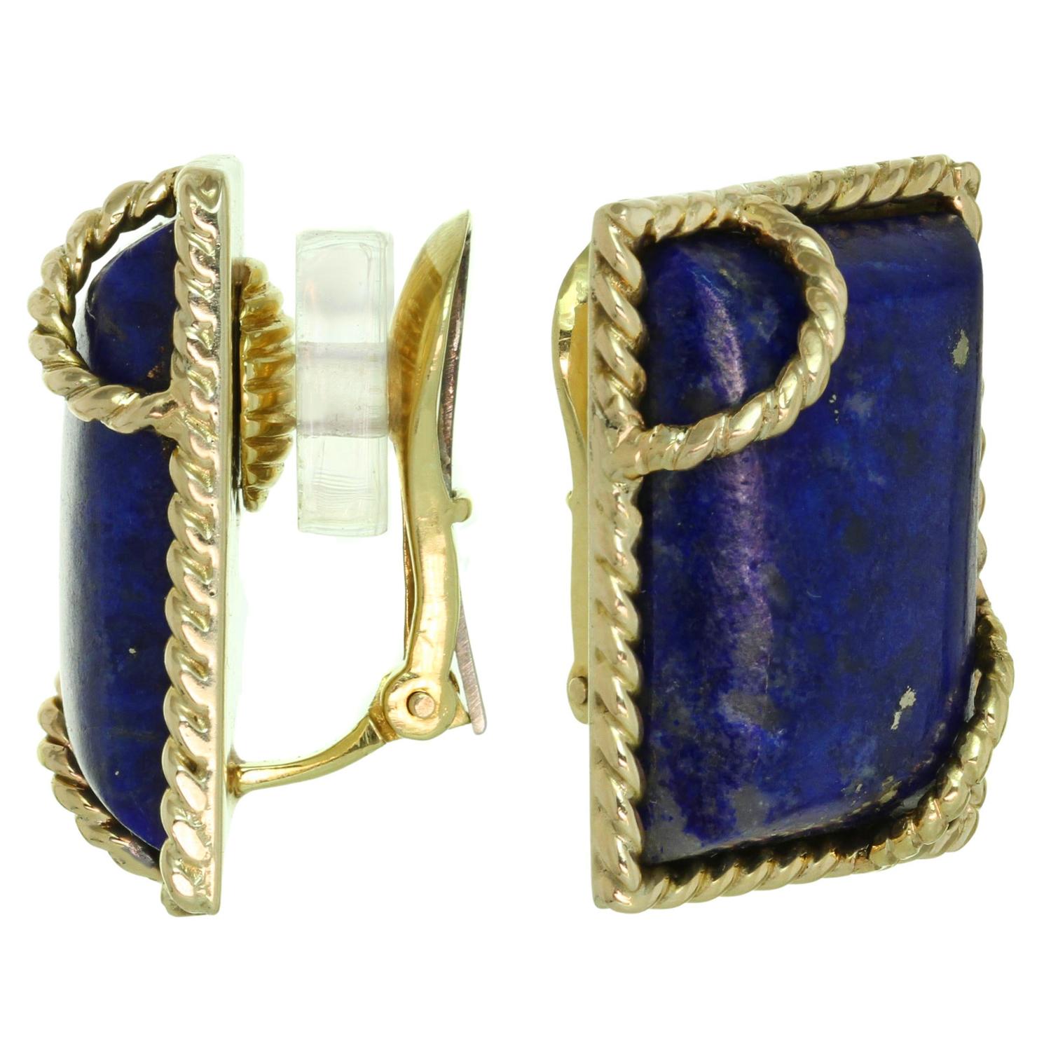 David Webb Lapis Lazuli Yellow Gold Clip-On Earrings In Good Condition For Sale In New York, NY