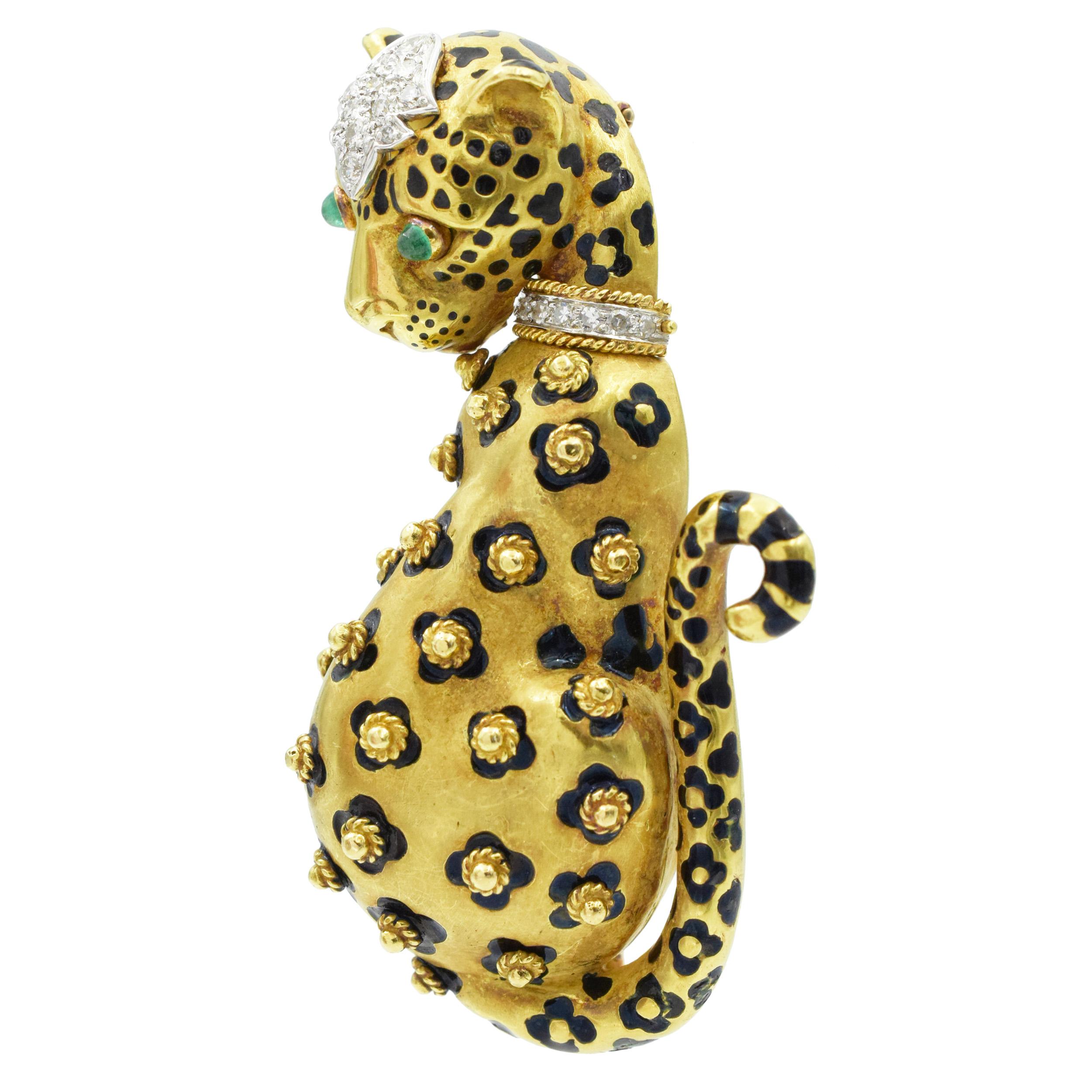 David Webb Leopard Brooch Gold, Diamond, Enamel, and Emerald In Excellent Condition For Sale In New York, NY