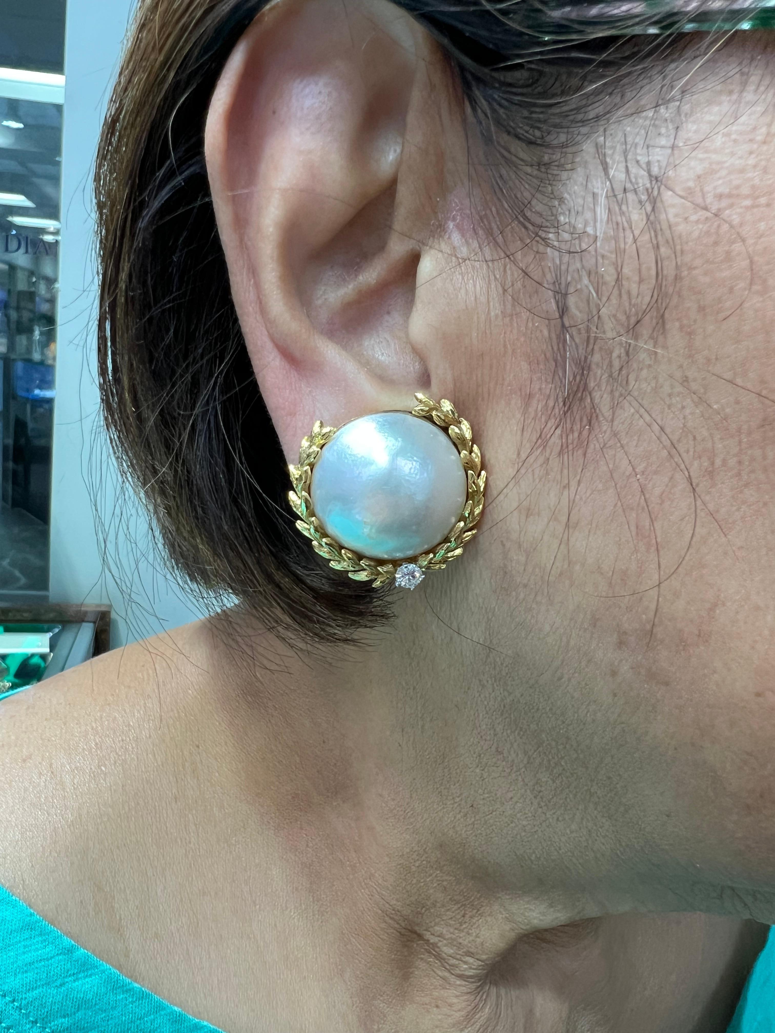 Women's David Webb Mabe Pearl Diamond Yellow Gold Clip on Earrings