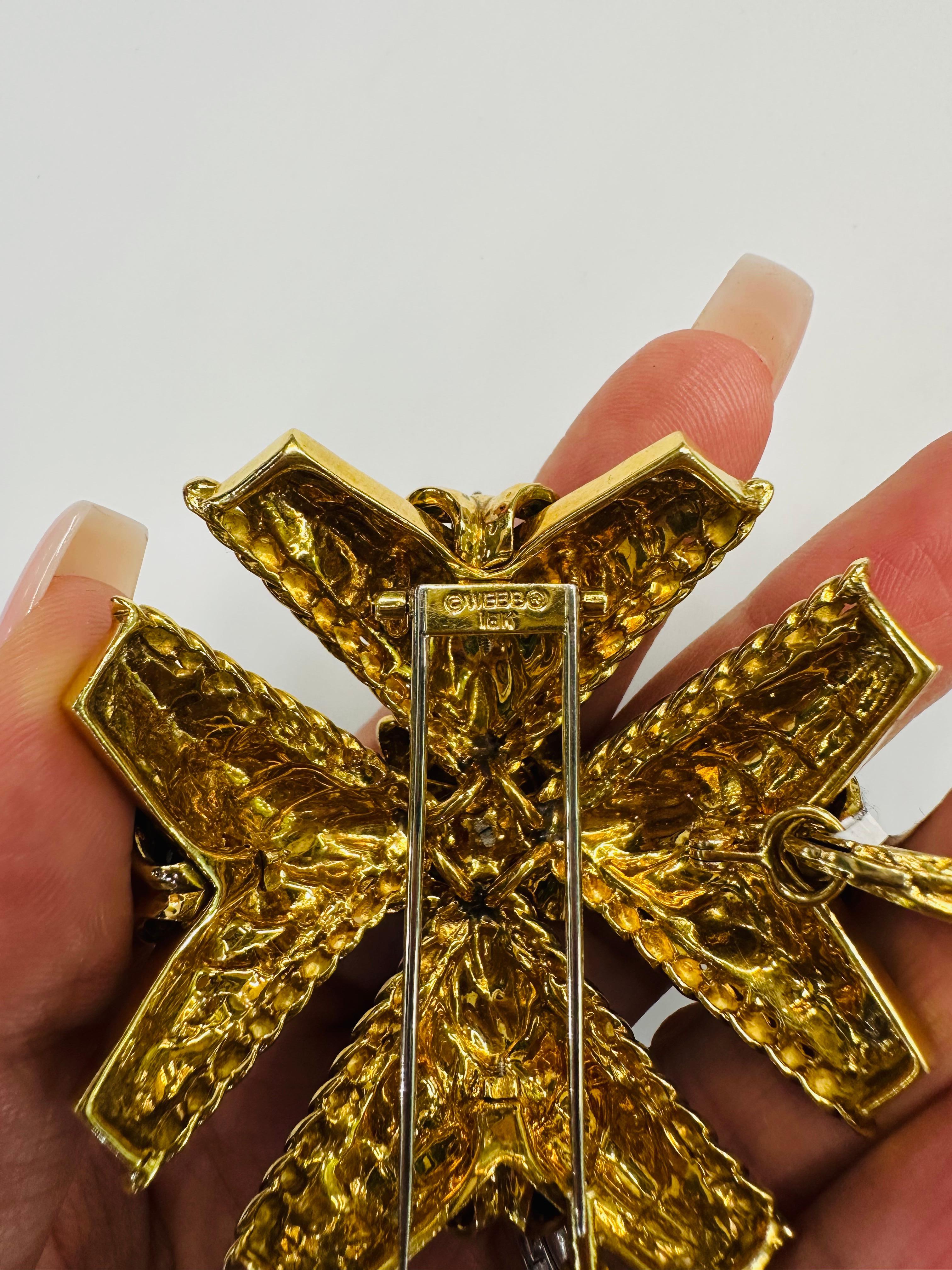 Modern David Webb Maltese Cross 18 Karat Yellow Gold Green Enamel Brooch Pendant For Sale