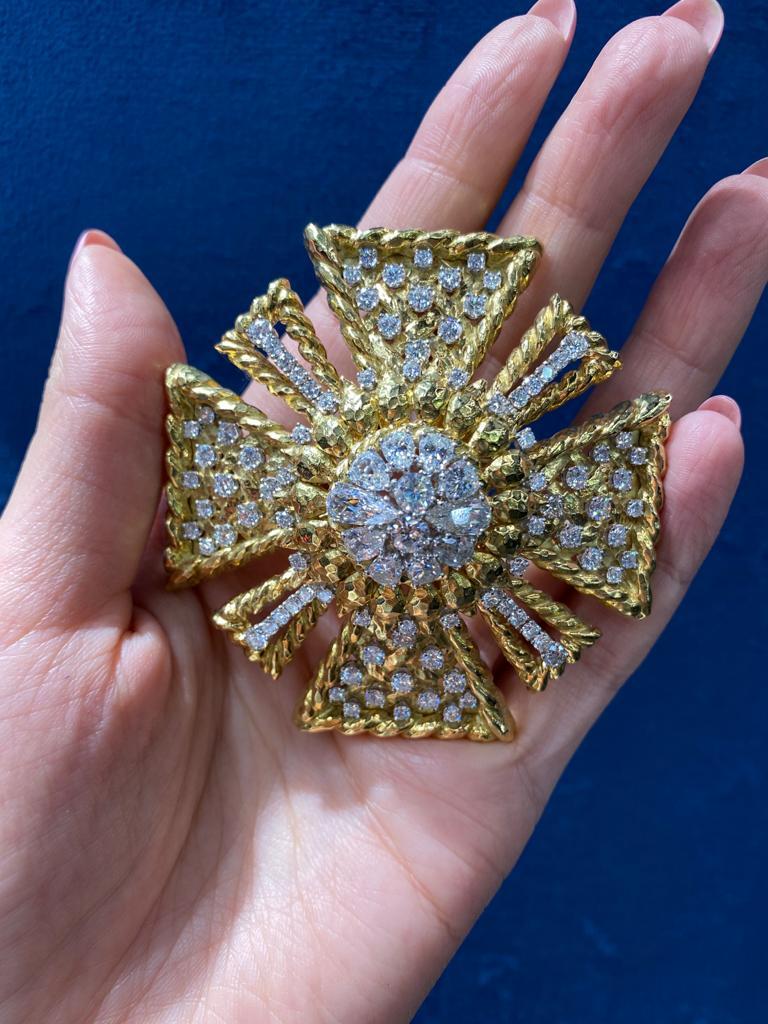 Modern David Webb Maltese Cross 18 Karat Yellow Gold Diamond Brooch