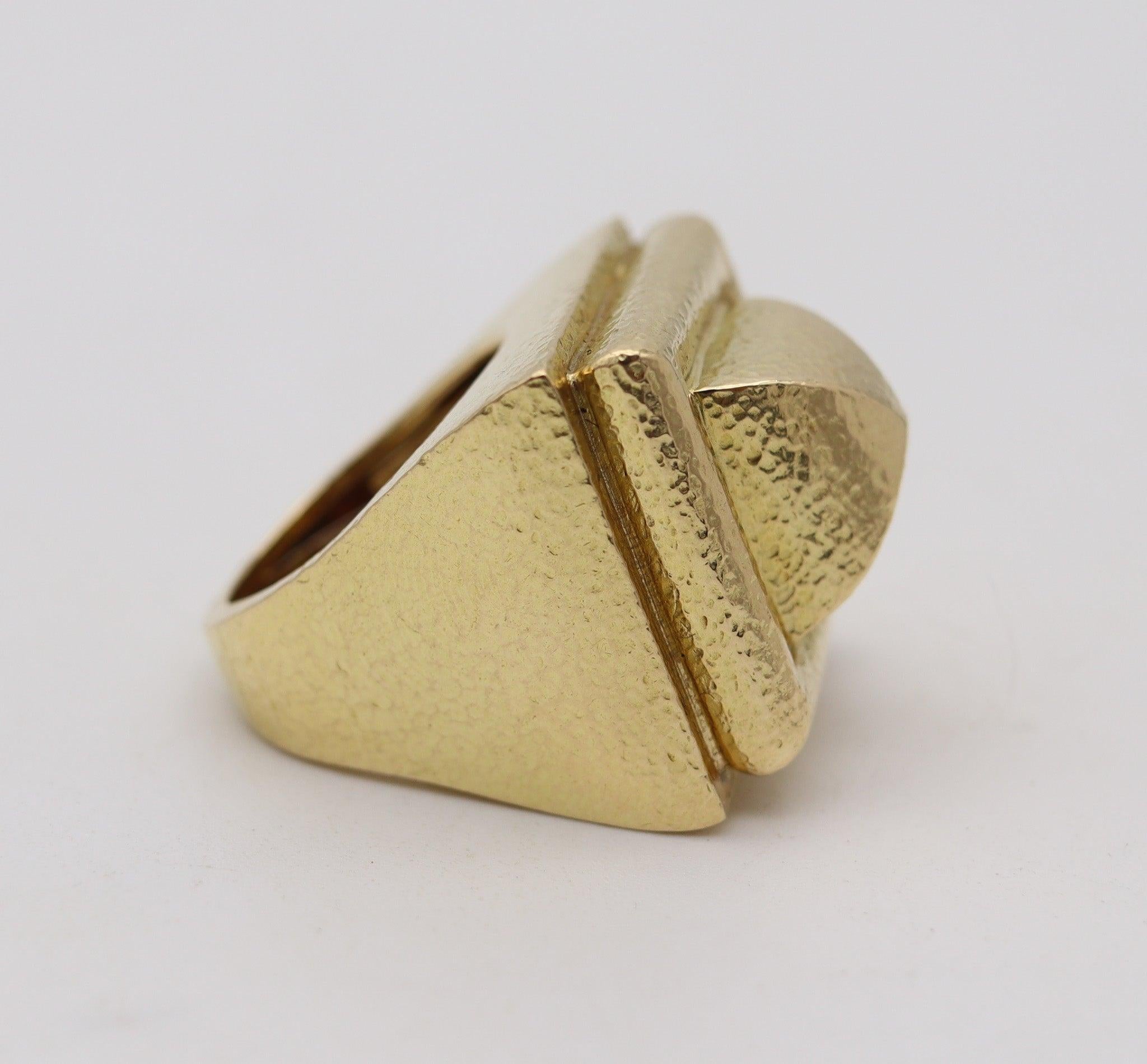 David Webb Massive Architectural Geometric Cocktail Ring in oro giallo 18Kt massiccio in vendita 1