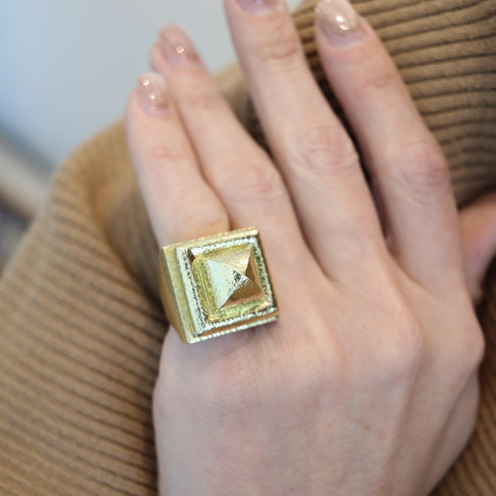 David Webb Massive Architectural Geometric Cocktail Ring in oro giallo 18Kt massiccio in vendita 4