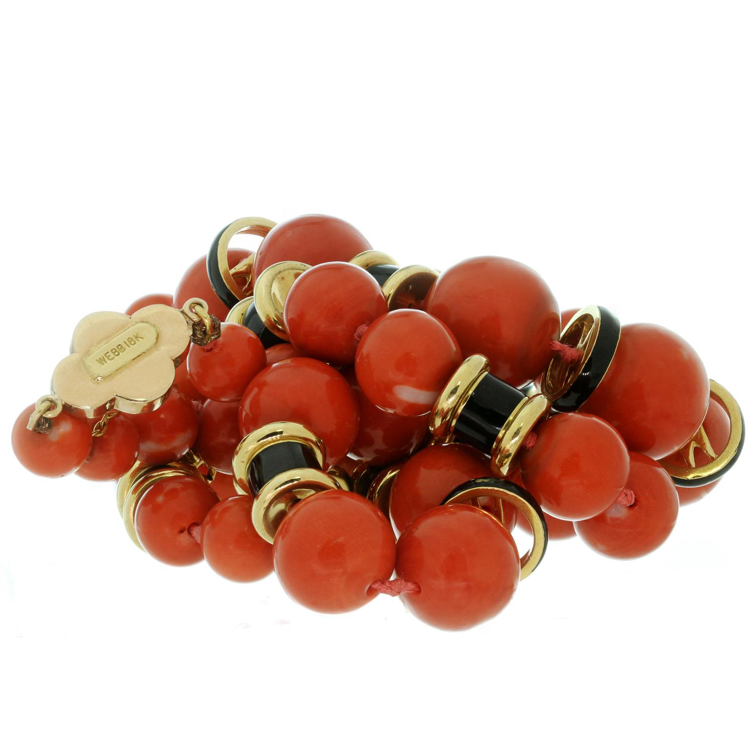 David Webb Collier en or jaune avec perles de corail rouge naturel et émail noir Unisexe en vente