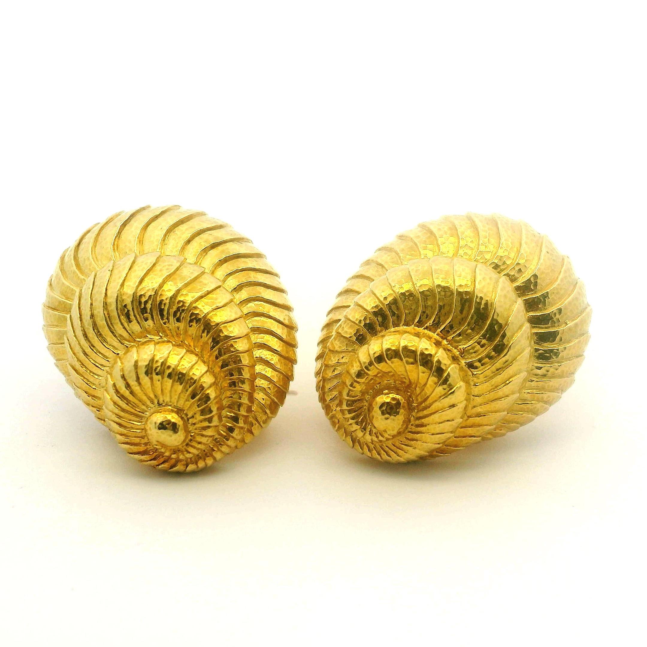 David Webb Nautilus Shell Earrings in 18K Yellow Gold, Circa 1970s For Sale 7