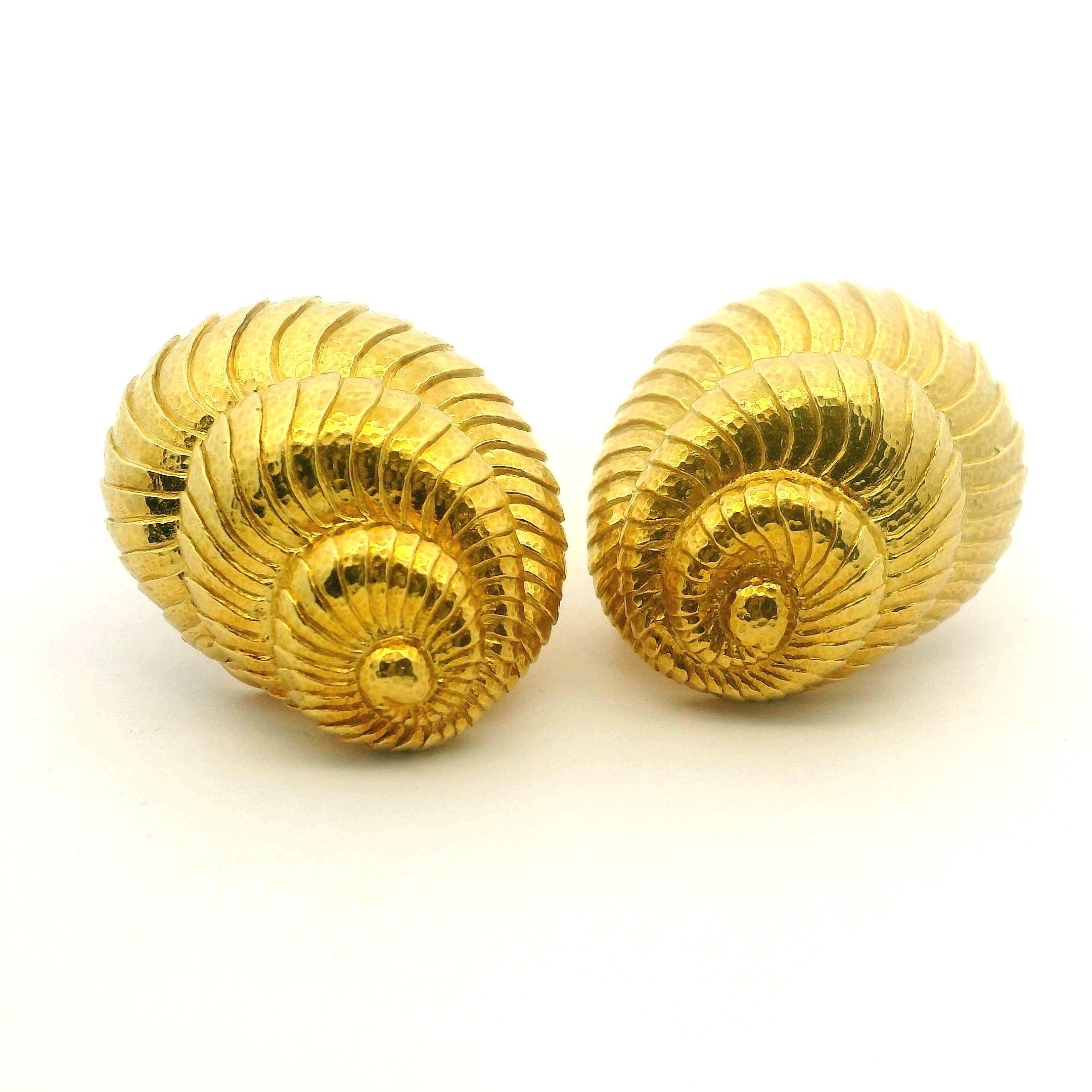 David Webb Nautilus Shell Earrings in 18K Yellow Gold, Circa 1970s For Sale 1