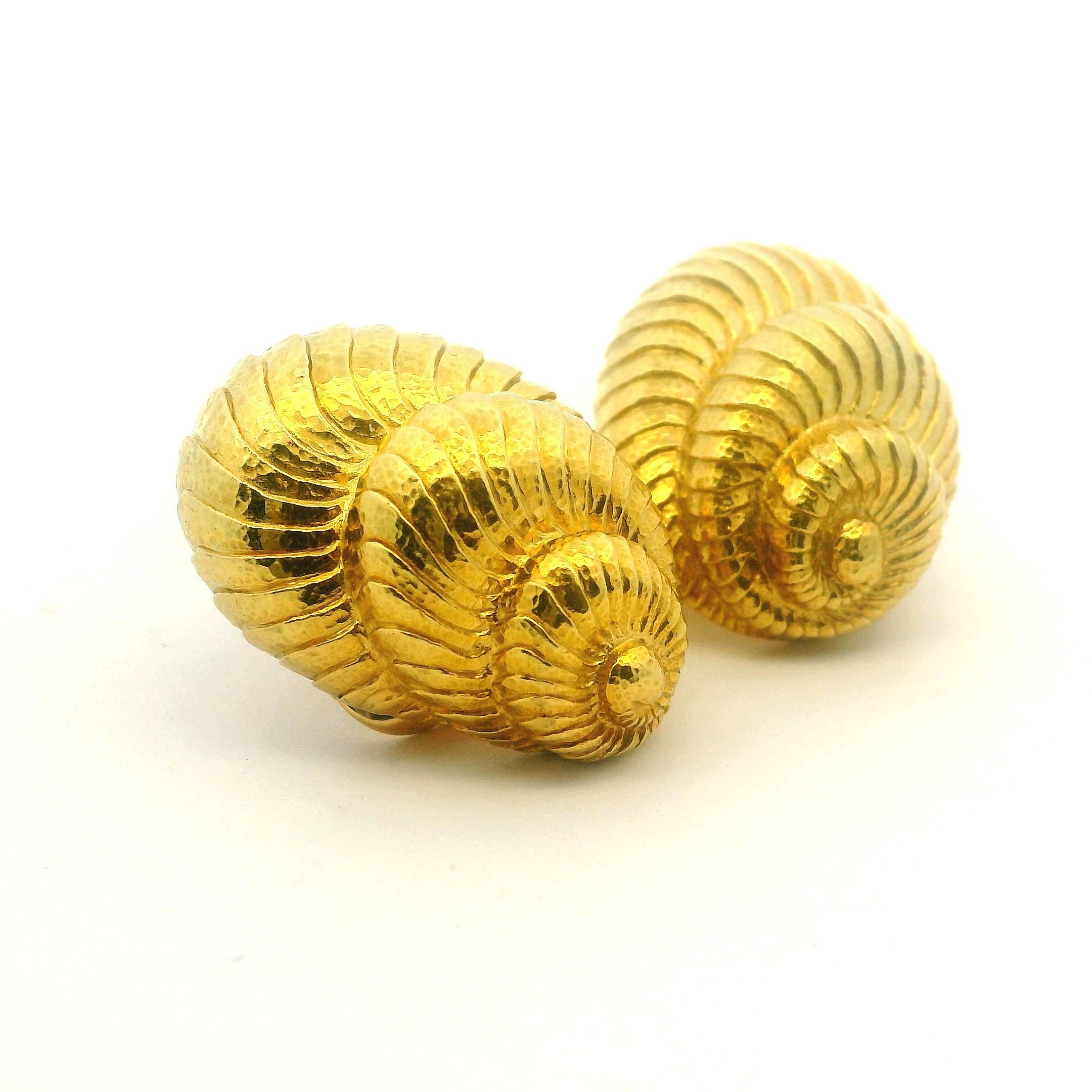 David Webb Nautilus Shell Earrings in 18K Yellow Gold, Circa 1970s For Sale 2