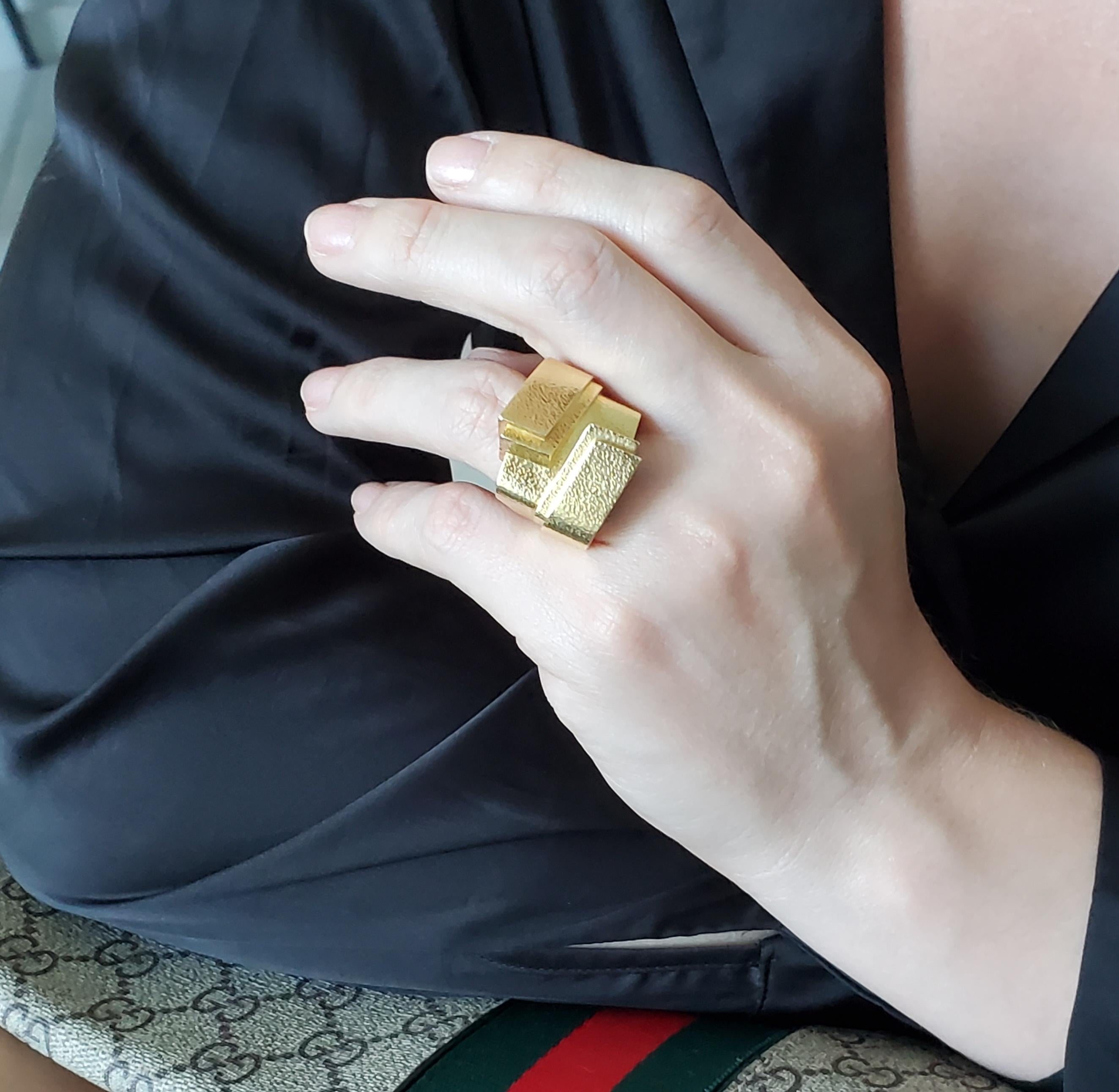 Modernist David Webb New York Geometric Cocktail Ring in Textured 18Kt Yellow Gold