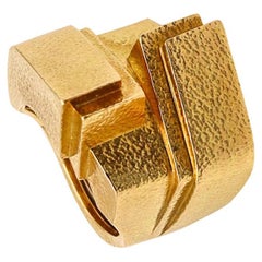 Antique David Webb New York Geometric Cocktail Ring in Textured 18Kt Yellow Gold