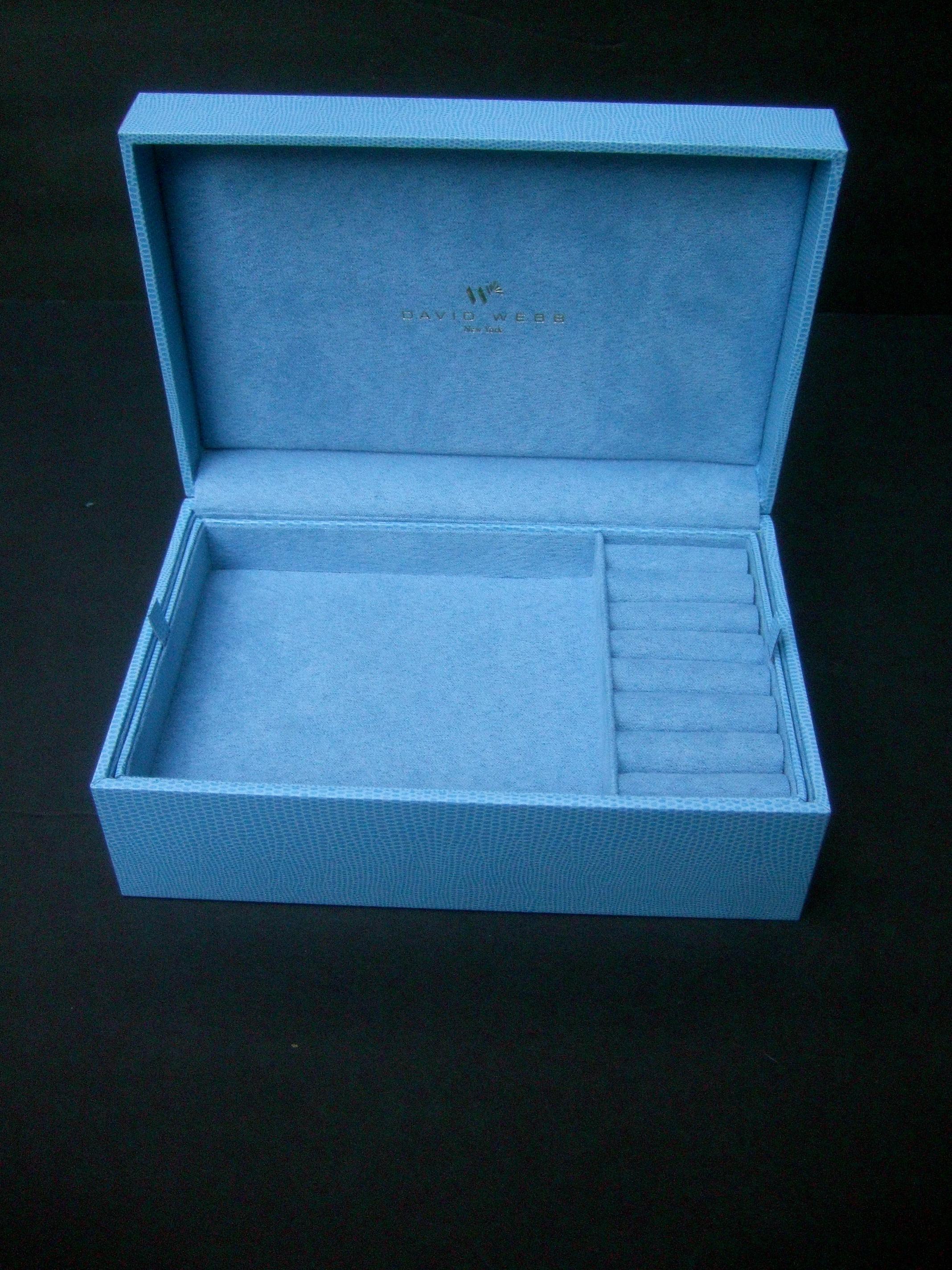 David Webb New York Powder Blue Embossed Vinyl Jewelry Box c 21st c  4