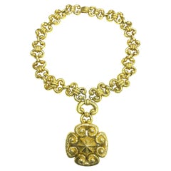 David Webb, collier pendentif en or jaune 18 carats martelé, unique en son genre