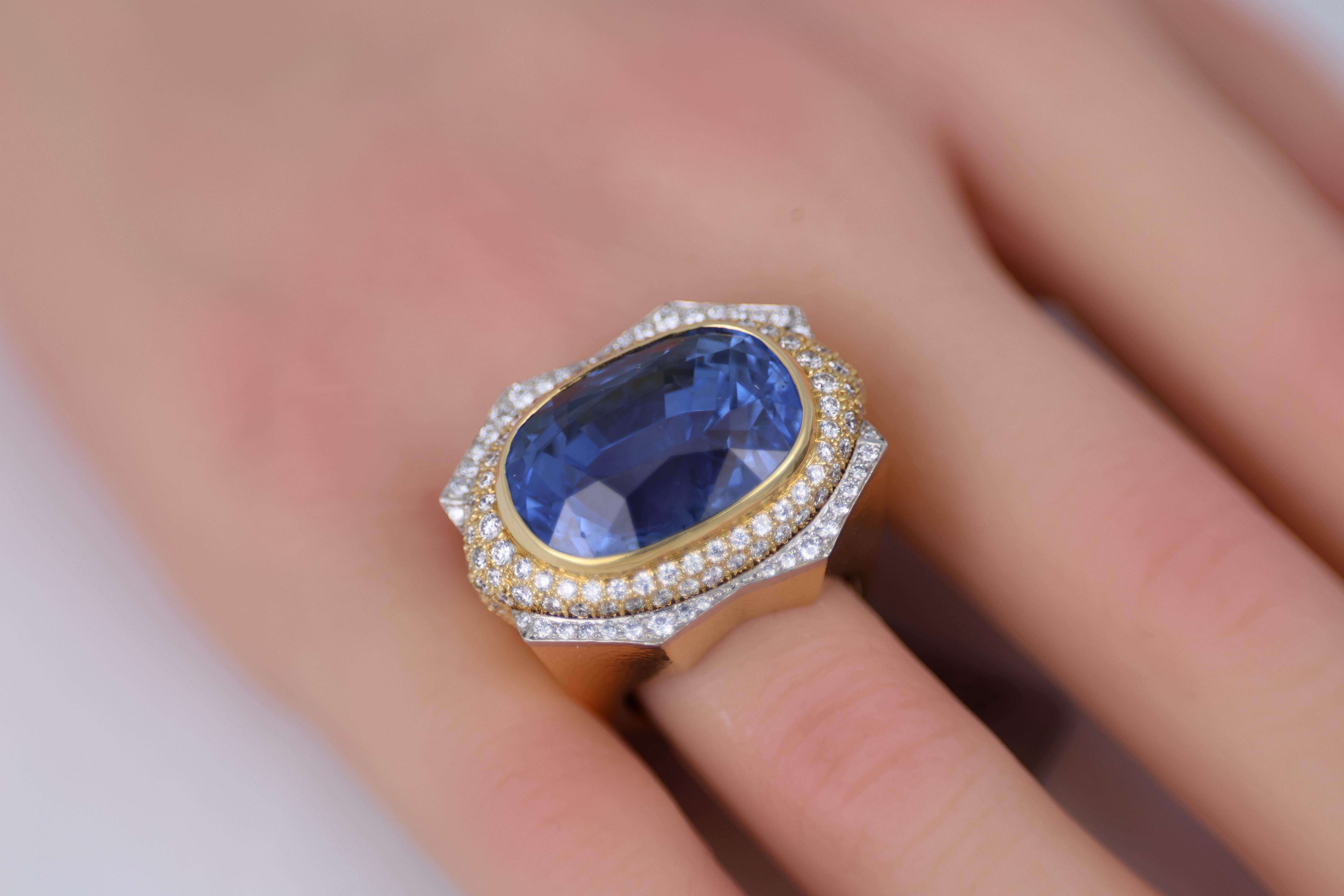 Anillo para hombre con zafiro talla oval David Webb Moderno en venta