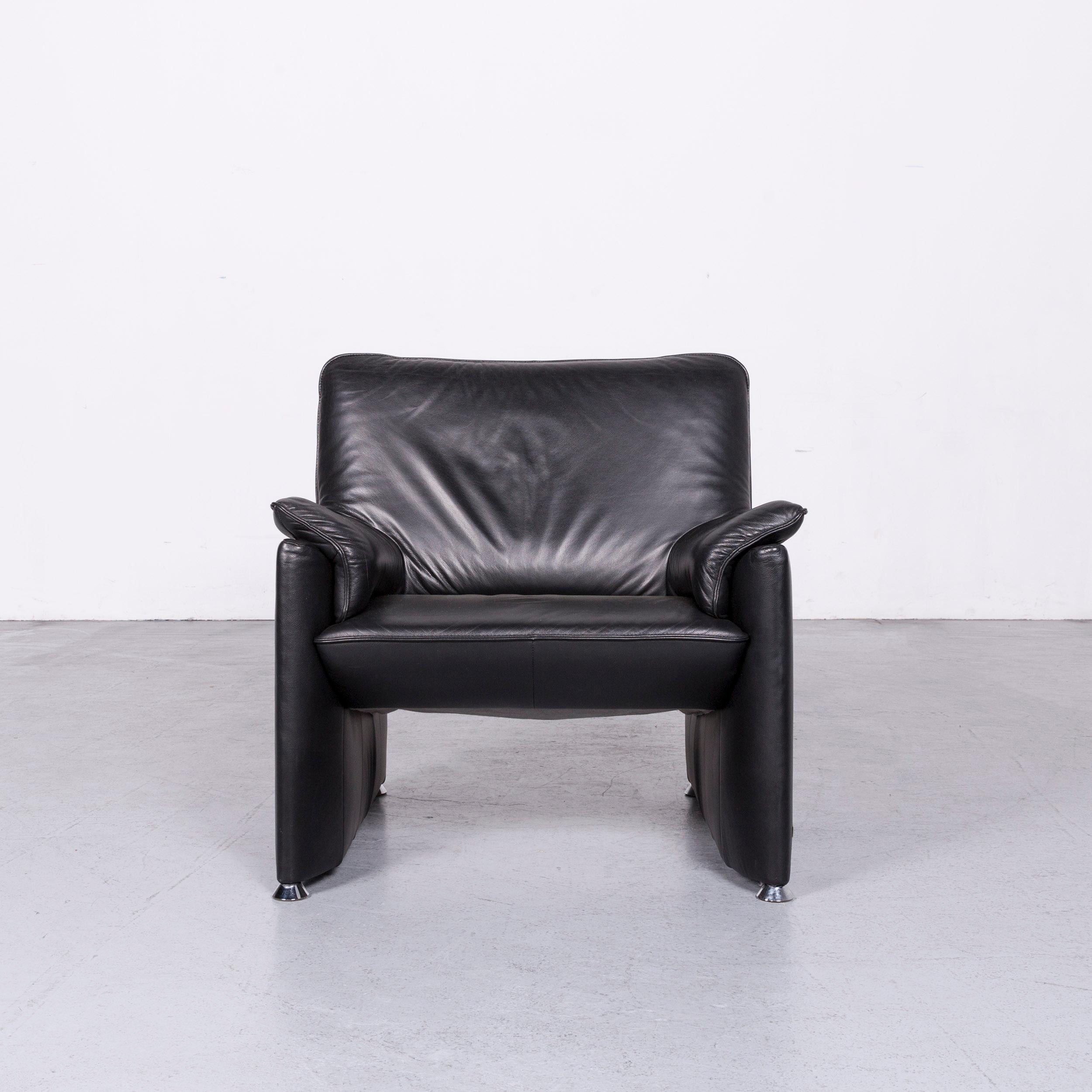 We bring to you a Laauser flair designer leather armchair black one-seat couch.