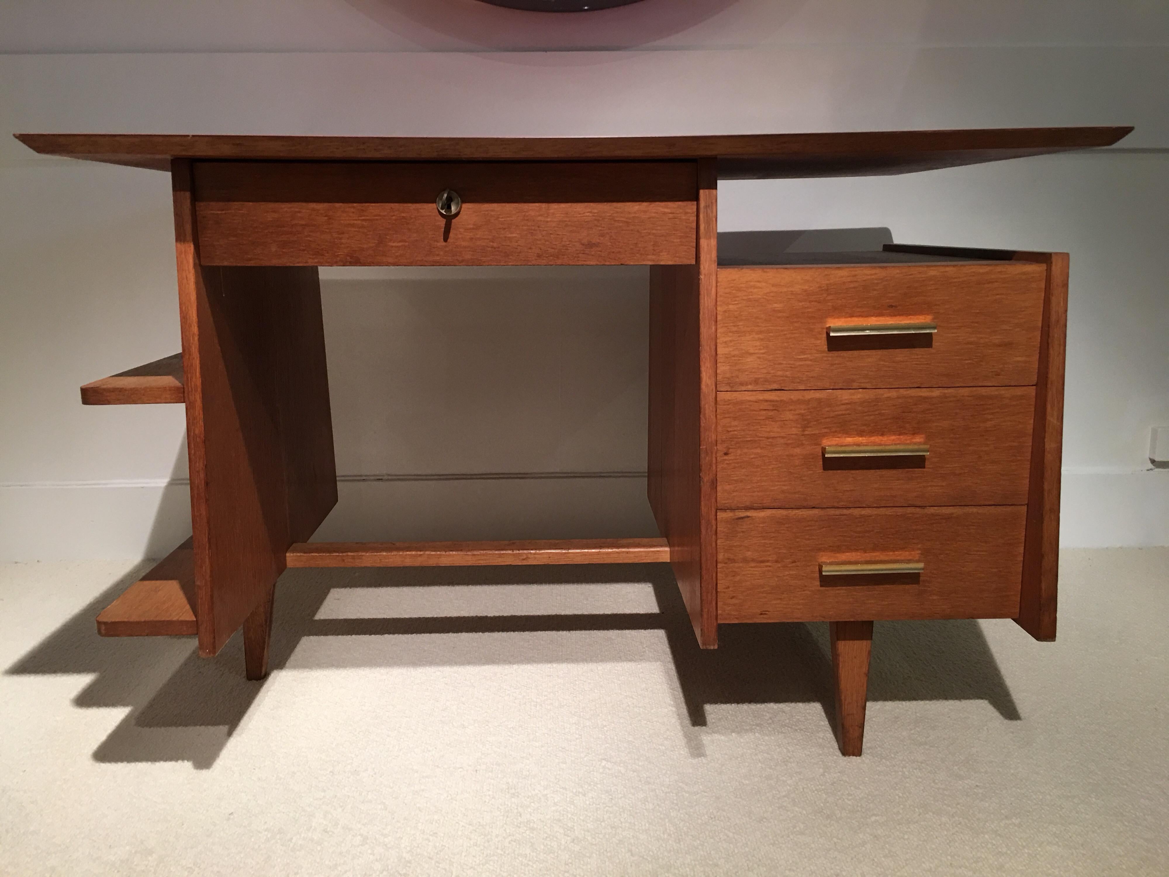 1950s French Desk In Good Condition In Saint-Ouen, FR