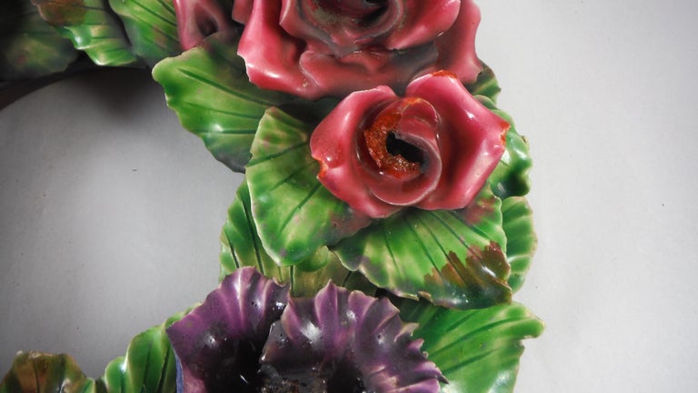 French Large Majolica Roses Crown, circa 1890 In Distressed Condition For Sale In Austin, TX