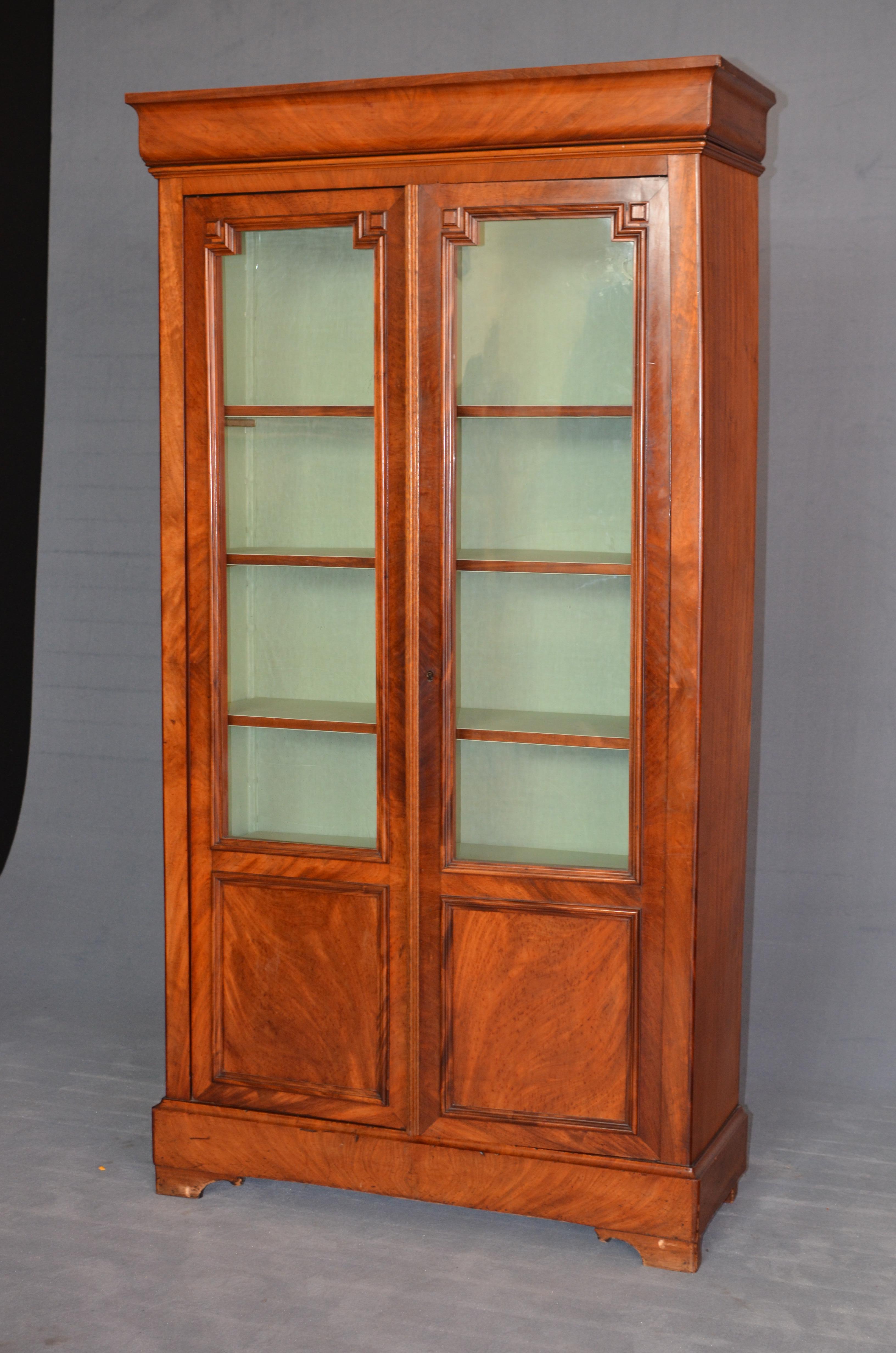 19th Century Rectangular French Bookcase in Louis Philippe Style, Walnut, 1950s For Sale 1