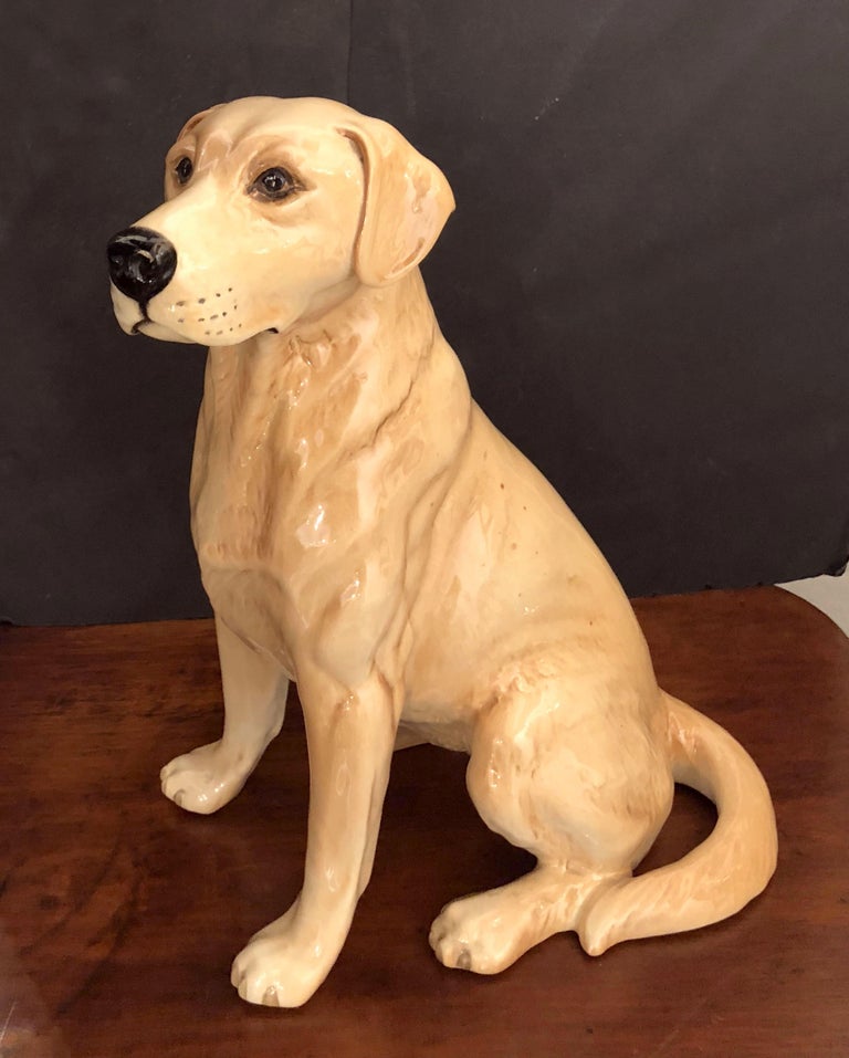 Sitting Yellow Lab Dog Figure by Beswick Pottery 'Fireside Model' In Good Condition For Sale In Austin, TX