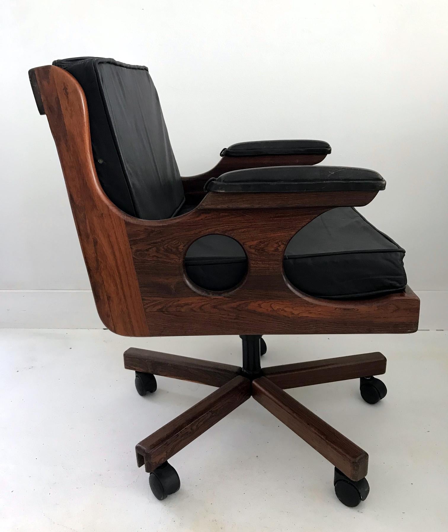 Desk Chair on Castor Don Shoemaker Mexican Modern In Good Condition In Atlanta, GA