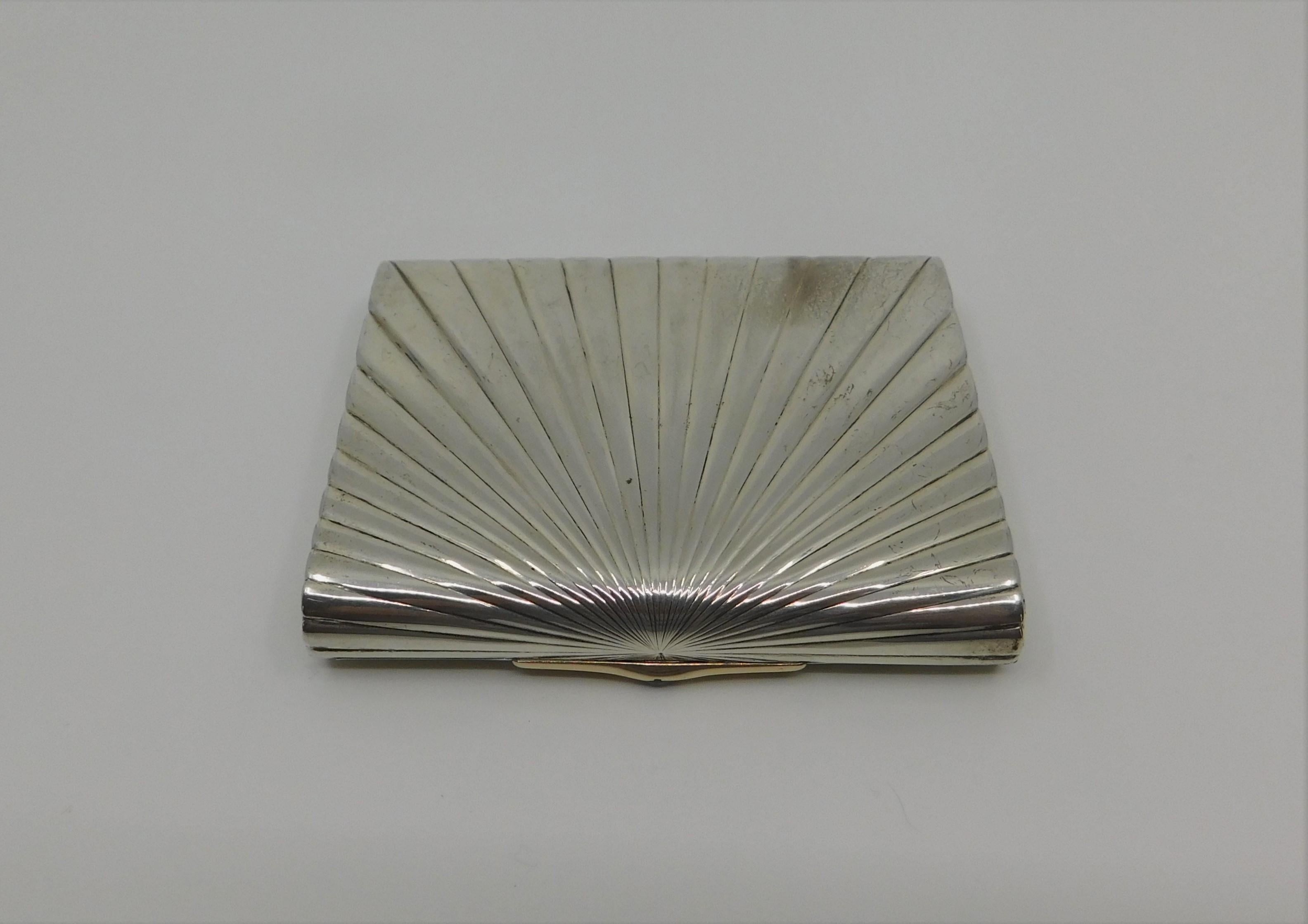 Silver Gold and Sapphire Art Deco Cigarette or Card Case In Good Condition In Hamilton, Ontario