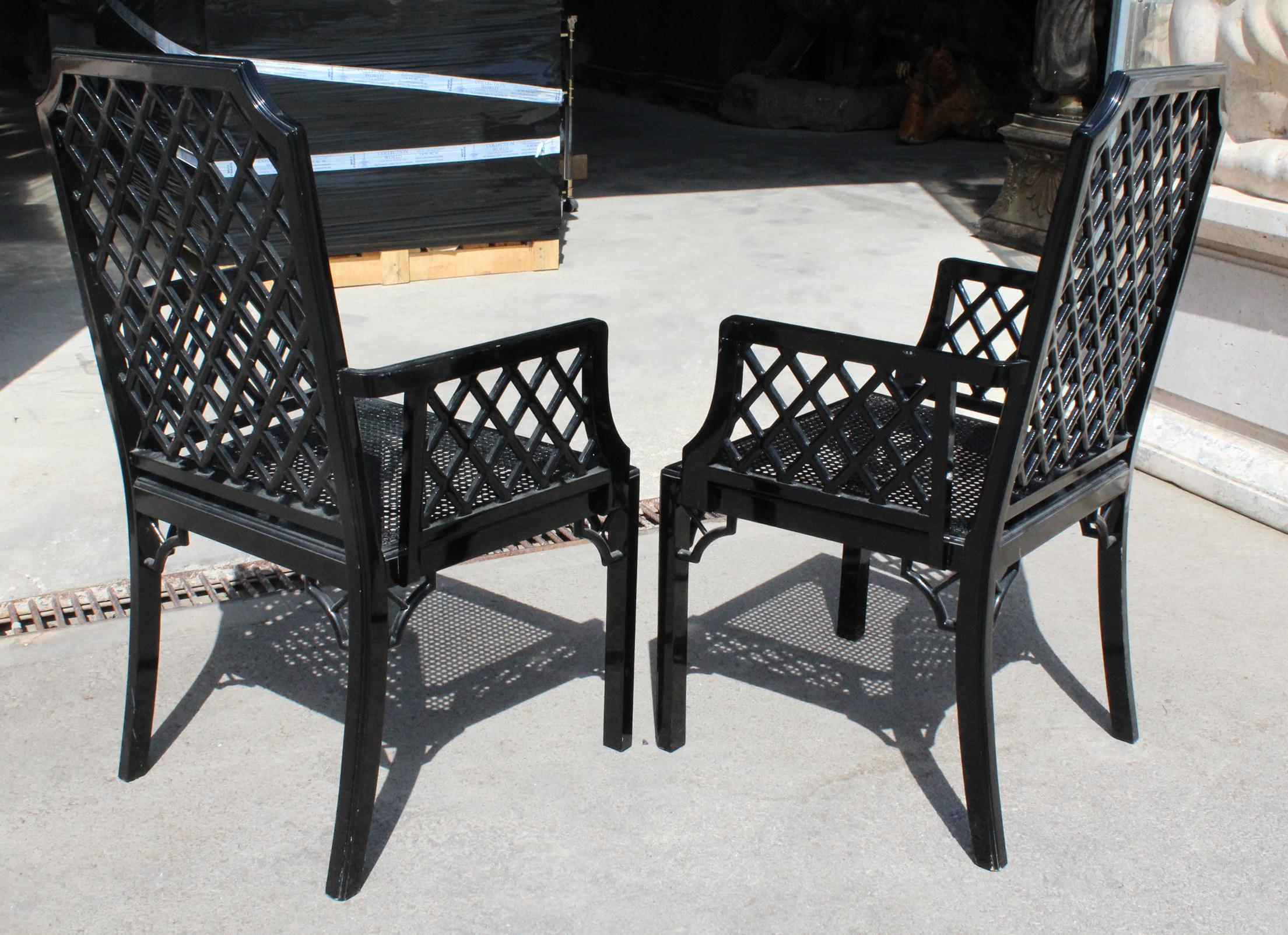 Wood 1980s Pair of English Black Lacquered Armchairs with Grid Pattern Backrest For Sale