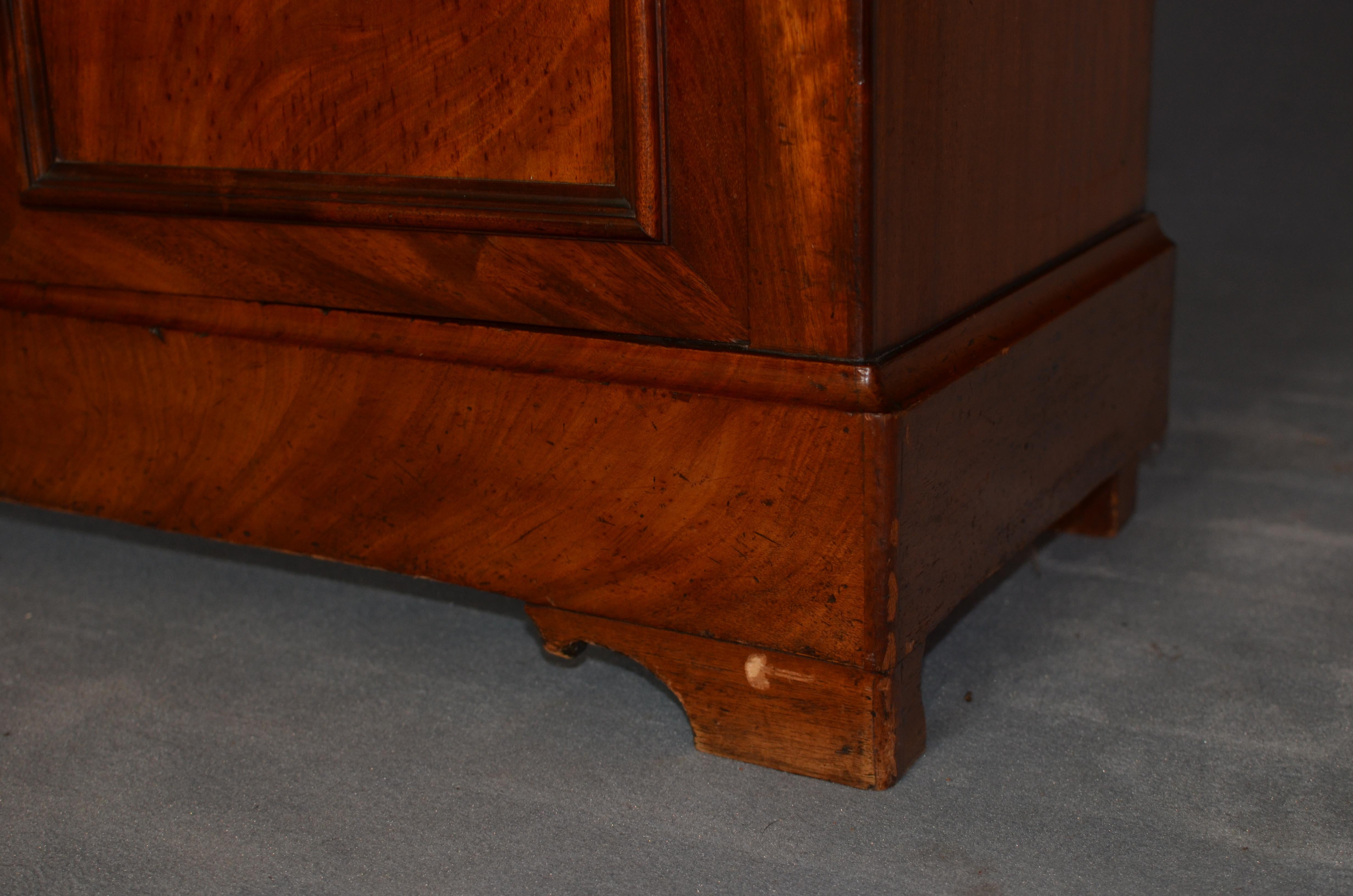 19th Century Rectangular French Bookcase in Louis Philippe Style, Walnut, 1950s For Sale 3