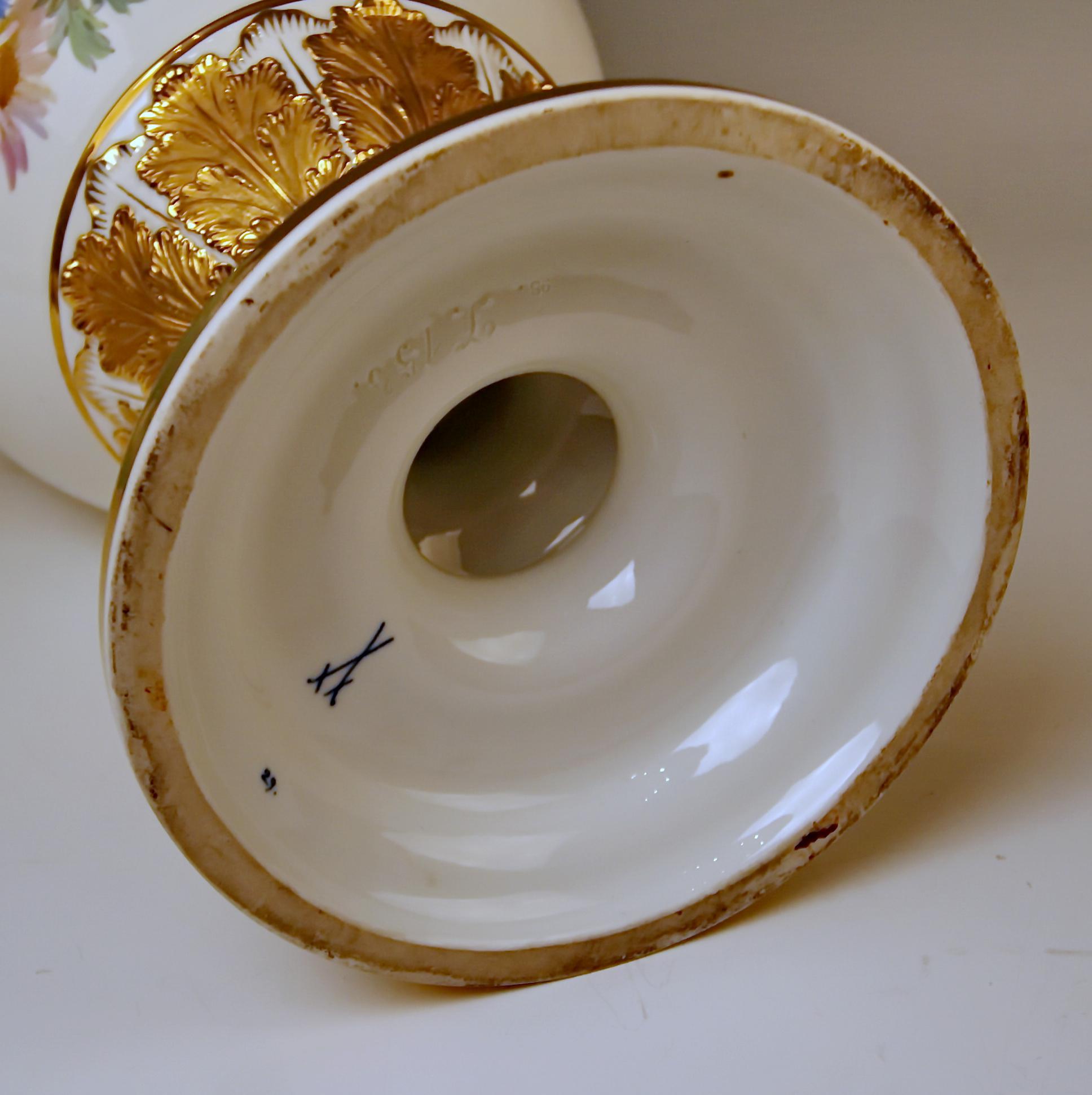 Fin du XIXe siècle Vase à fleurs d'amphore de Meissen D 153 de Leuteritz, vers 1870
