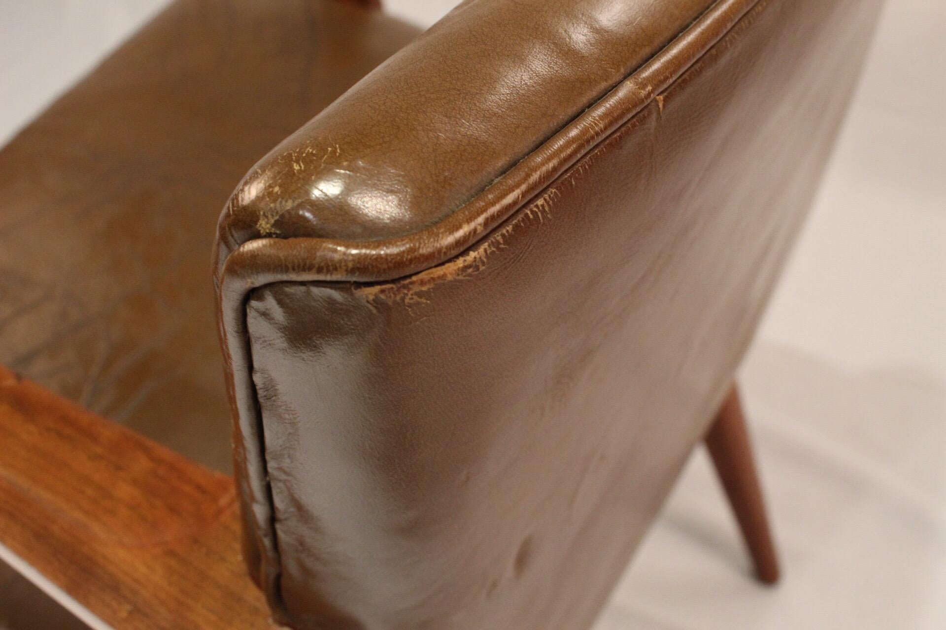 Leather Jens Risom Walnut C 108 Armchair
