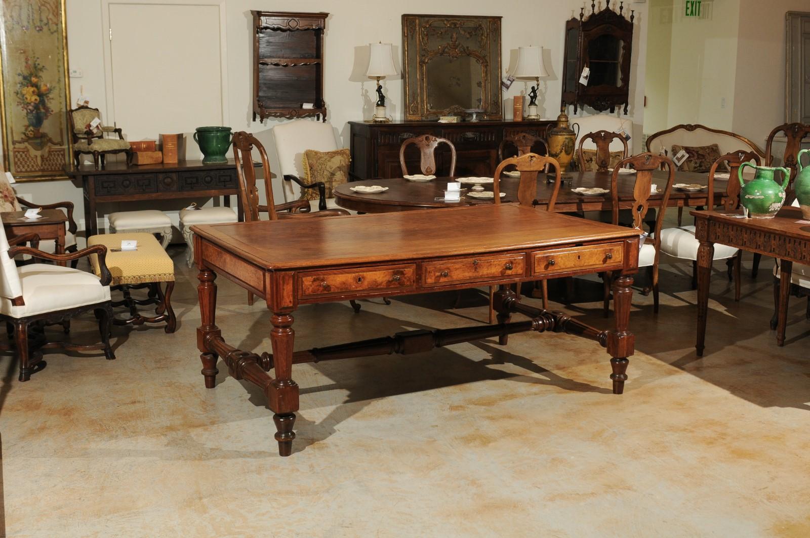19th Century American Walnut Partners Desk with Six Drawers and Turned Legs 5