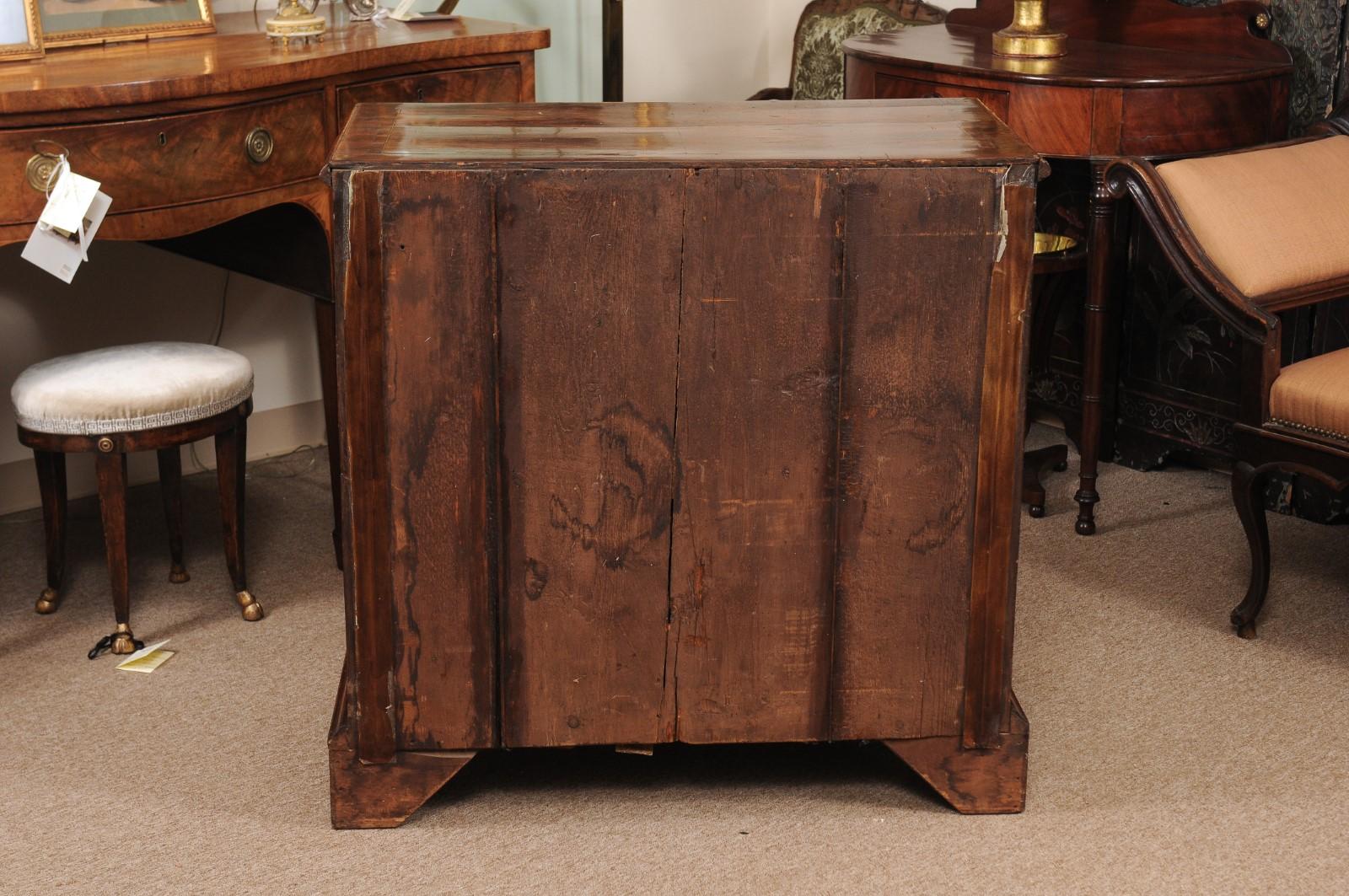 William & Mary Burled Walnut Chest, Early 18th Century 1