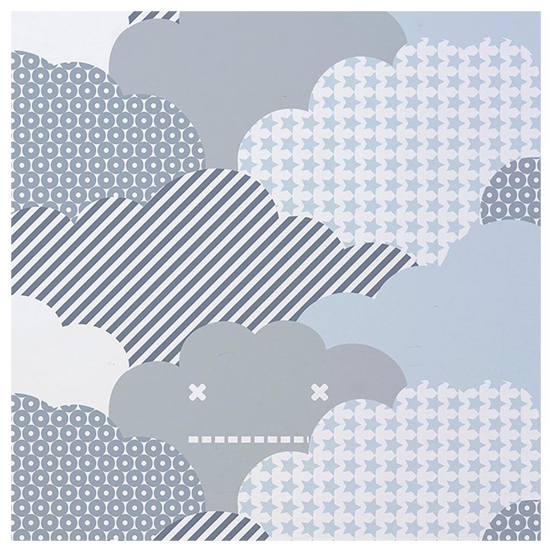 Carta da parati di design Clouds in Storm 'Cool Grays, Charcoal and White'.