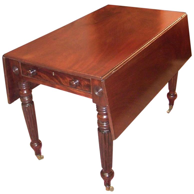 19C British William IV Mahogany Large Pembroke or Library Table For Sale