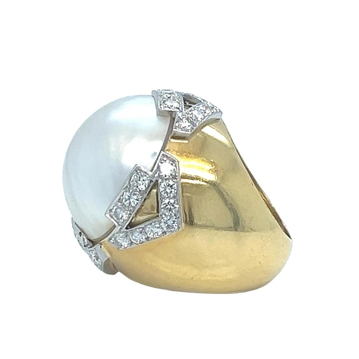 Women's or Men's David Webb Pearl 3.10ct Round Cut Diamond Pave 18K Gold & Platinum Vintage Ring For Sale