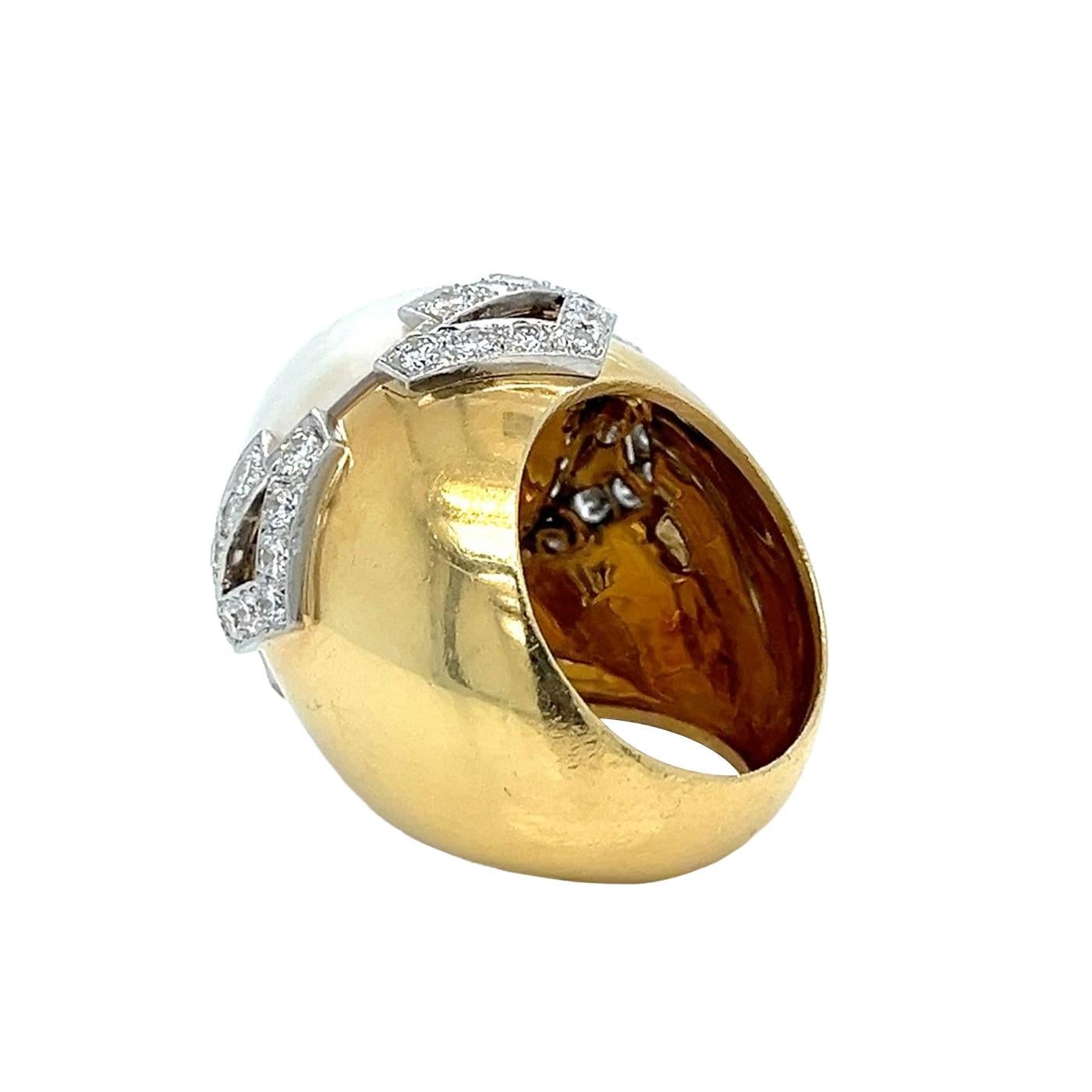 David Webb Pearl 3.10ct Round Cut Diamond Pave 18K Gold & Platinum Vintage Ring For Sale 2