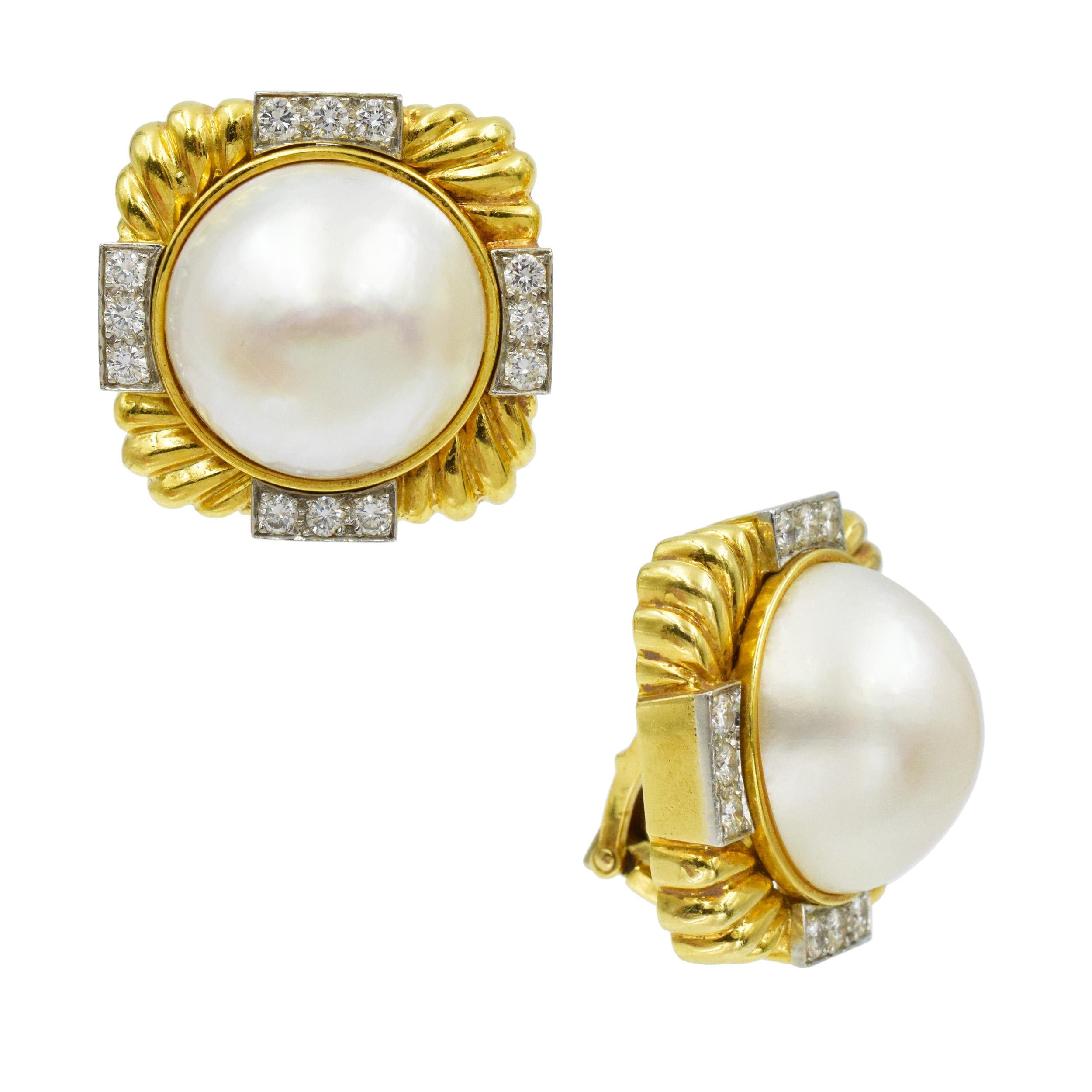 David Webb Pearl and Diamond Ear-clips In Excellent Condition For Sale In New York, NY