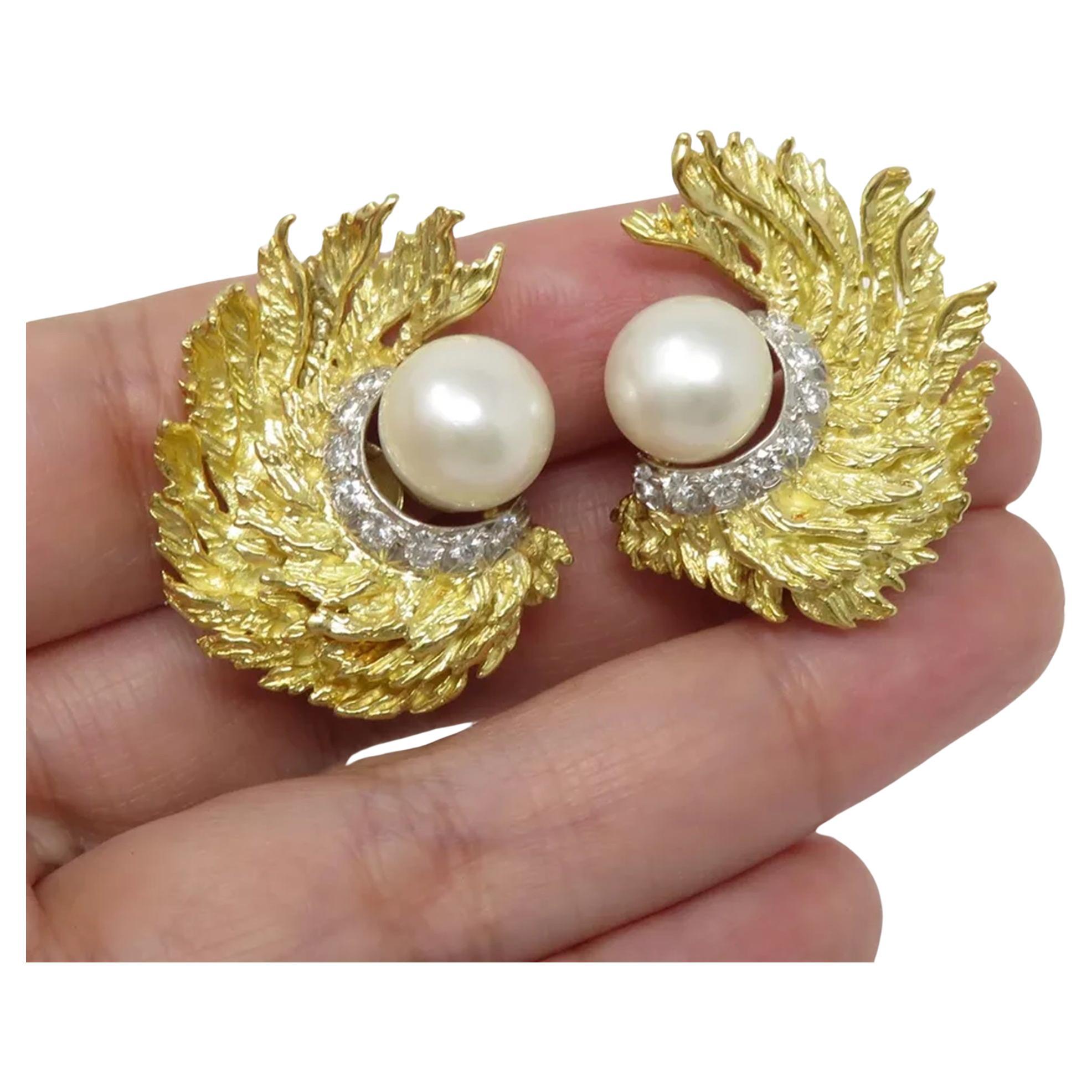 These exquisite earrings feature a striking 10.2mm pearl, beautifully complemented by sparkling diamonds. Crafted with meticulous detail, the earrings are marked 