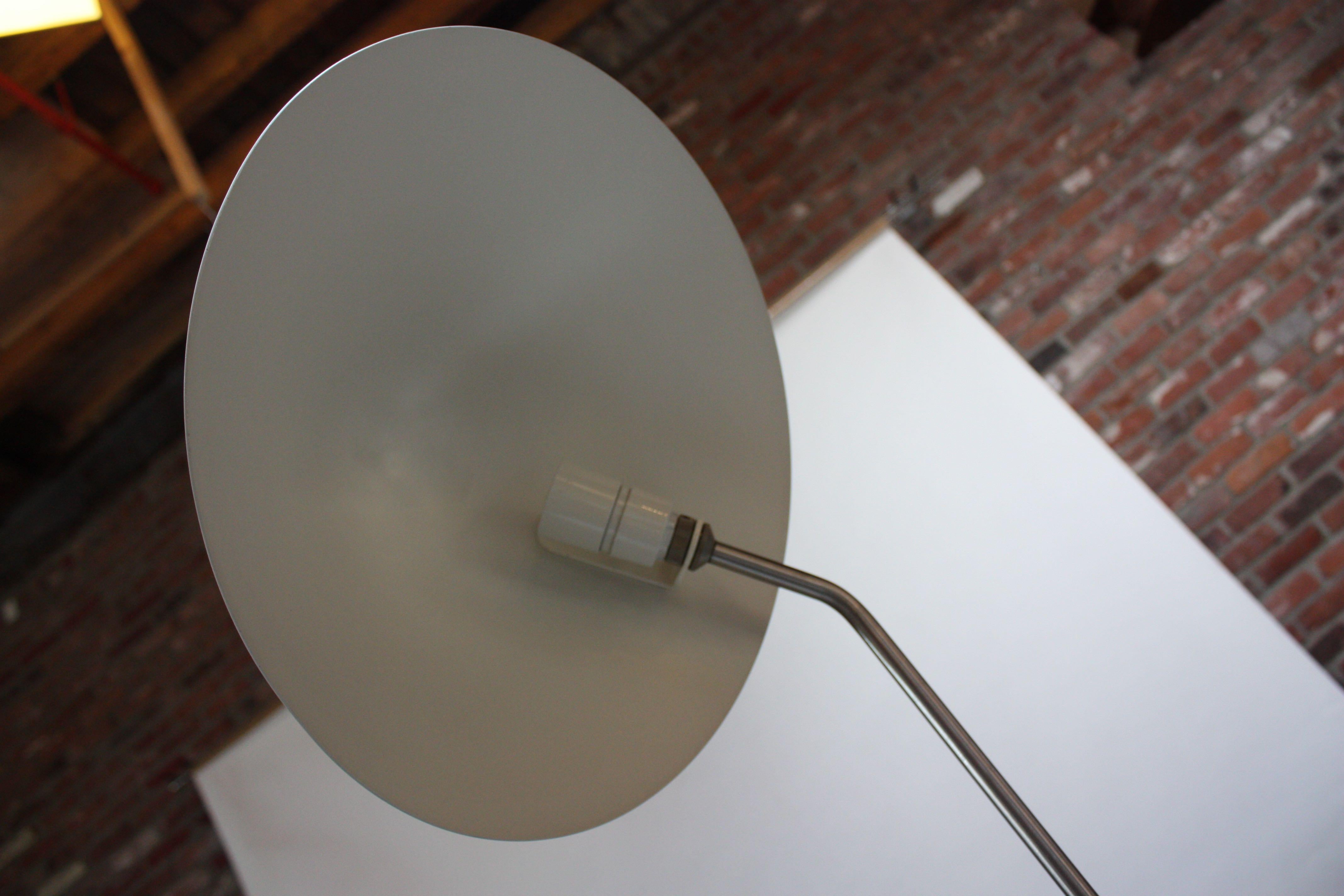 Lampada da terra Jørgen Gammelgaard in alluminio e cromo in vendita 2